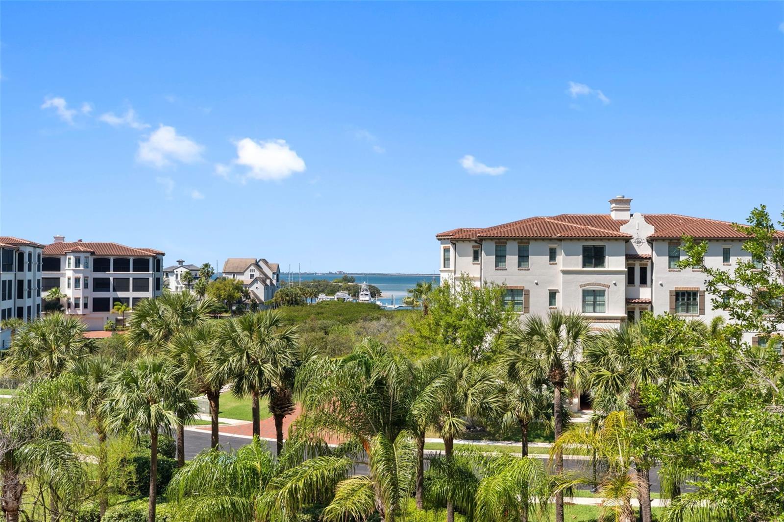 CASTILLO AT WESTSHORE YACHT CL - Residential