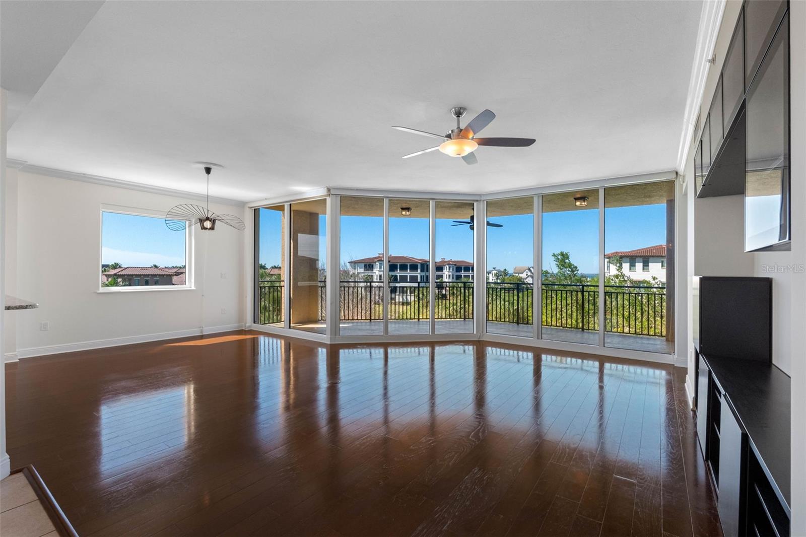 CASTILLO AT WESTSHORE YACHT CL - Residential