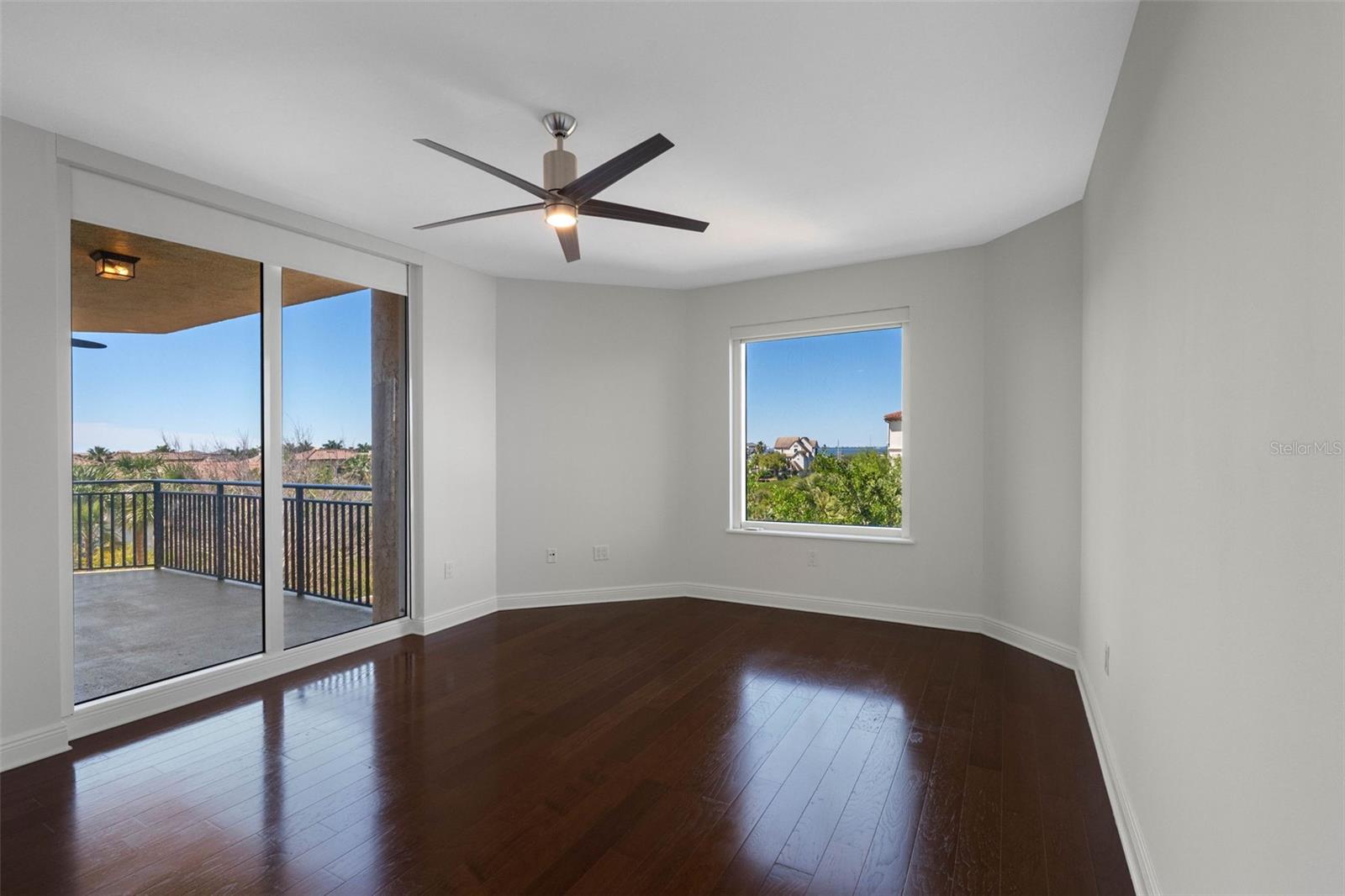 CASTILLO AT WESTSHORE YACHT CL - Residential