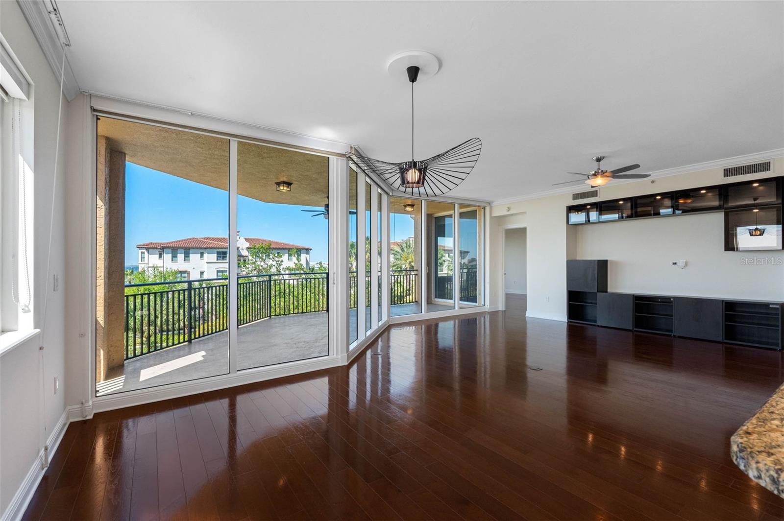 CASTILLO AT WESTSHORE YACHT CL - Residential