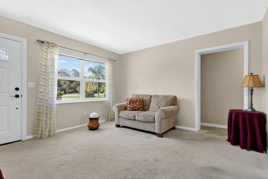 Photo of 1301 N Amelia Avenue, Deland, FL 32724 (MLS # V4945672)