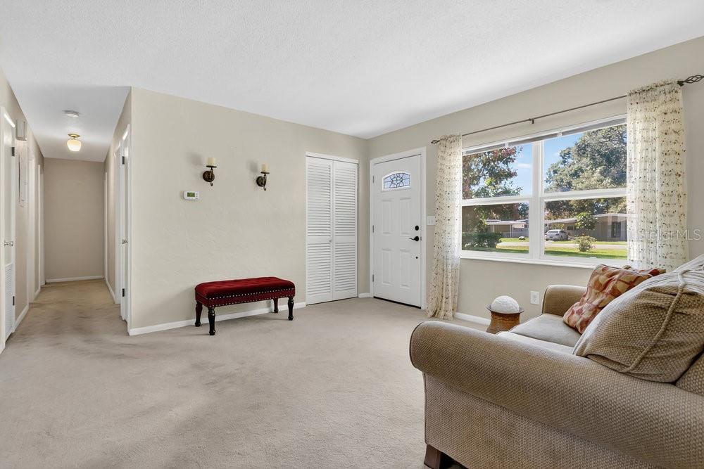 1301 N AMELIA AVENUE