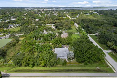 A home in PALMETTO