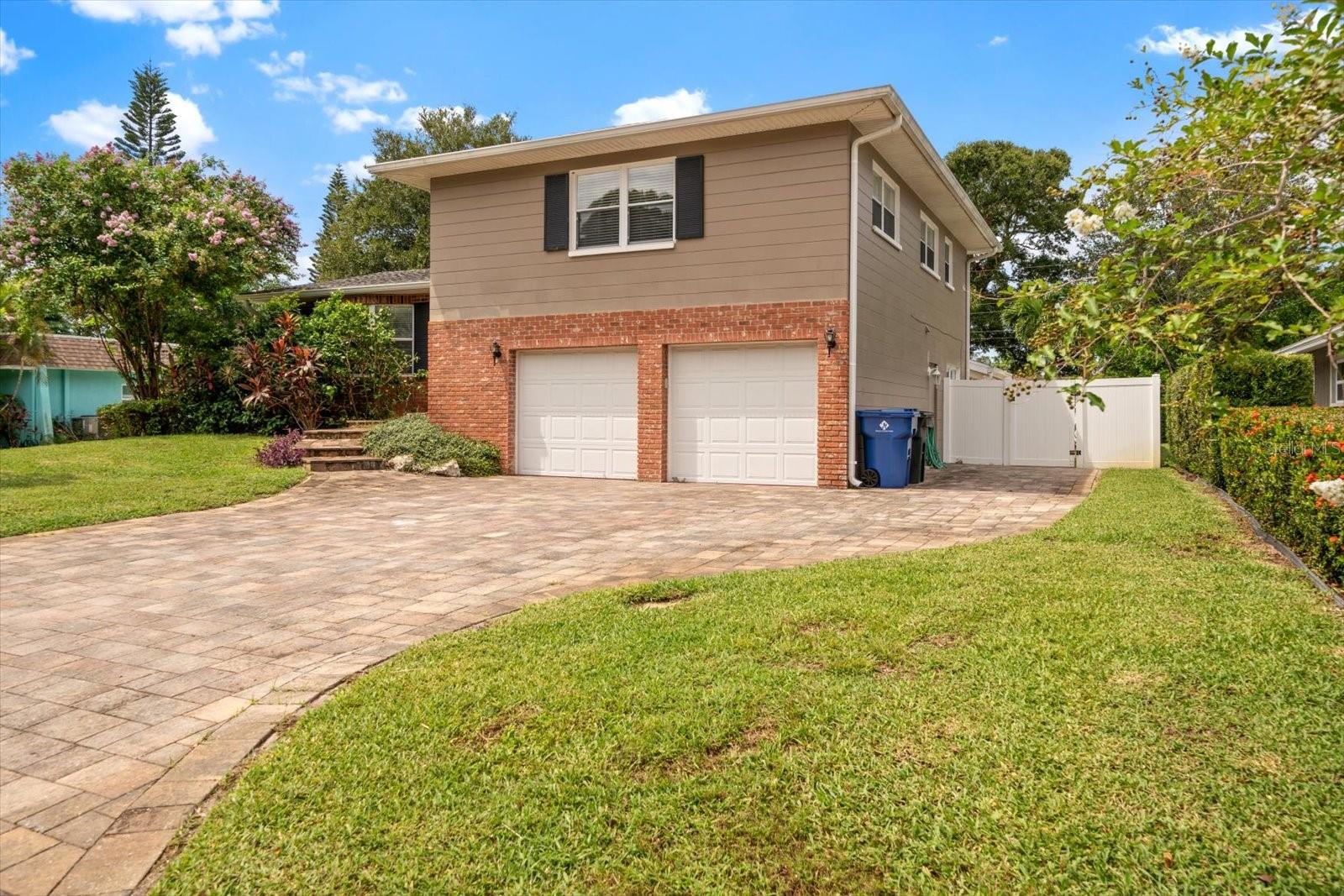 8212 FOREST CIRCLE