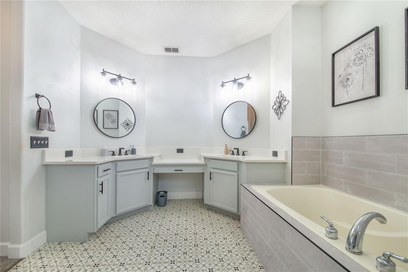 HALLAM PRESERVE EAST - Residential