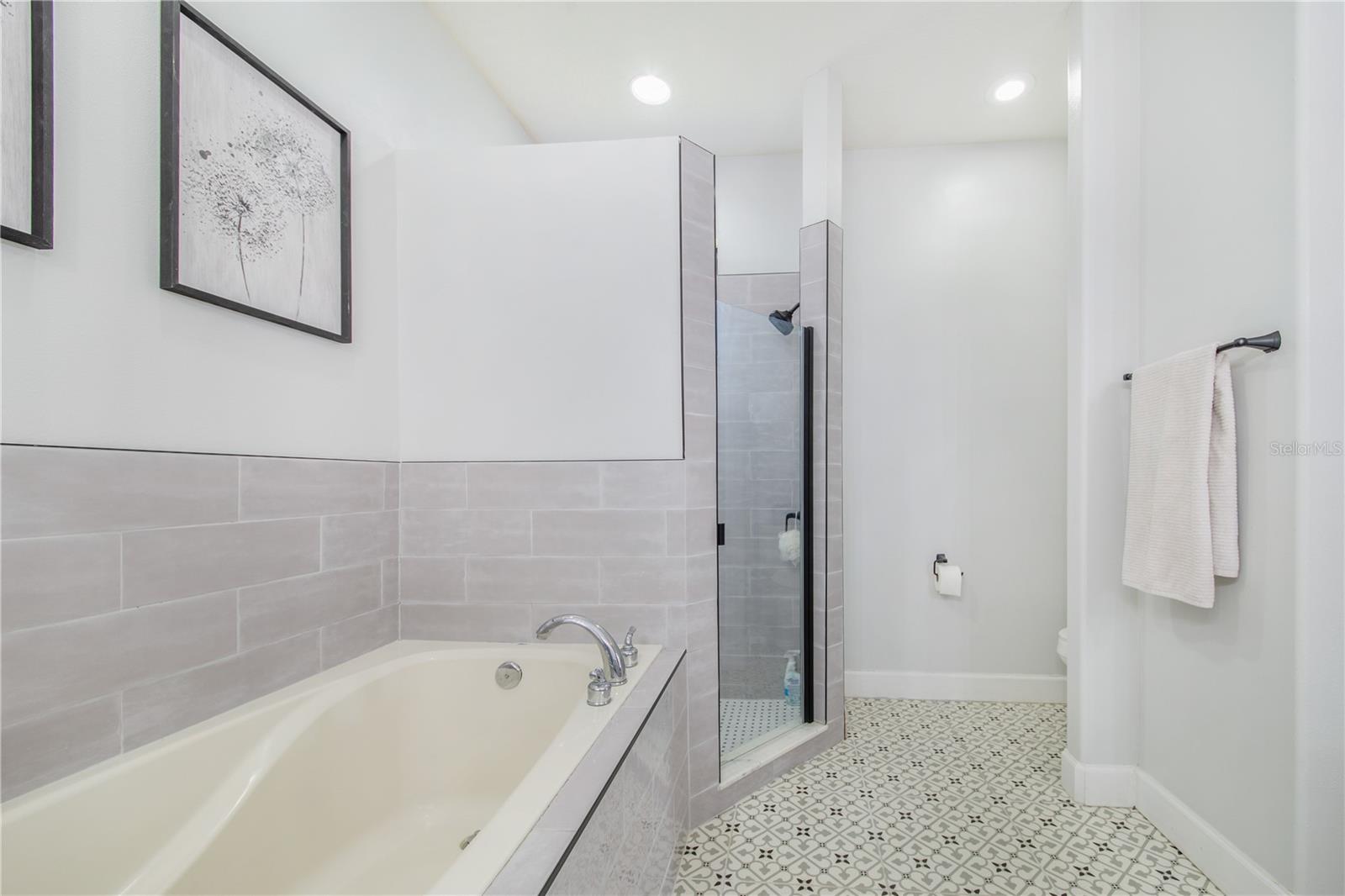 HALLAM PRESERVE EAST - Residential