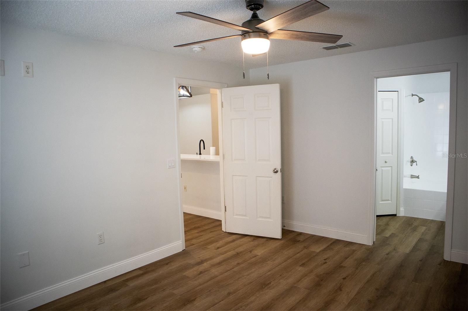 FAIRWAYS AT MT PLYMOUTH PH 01 LT 01 - Residential