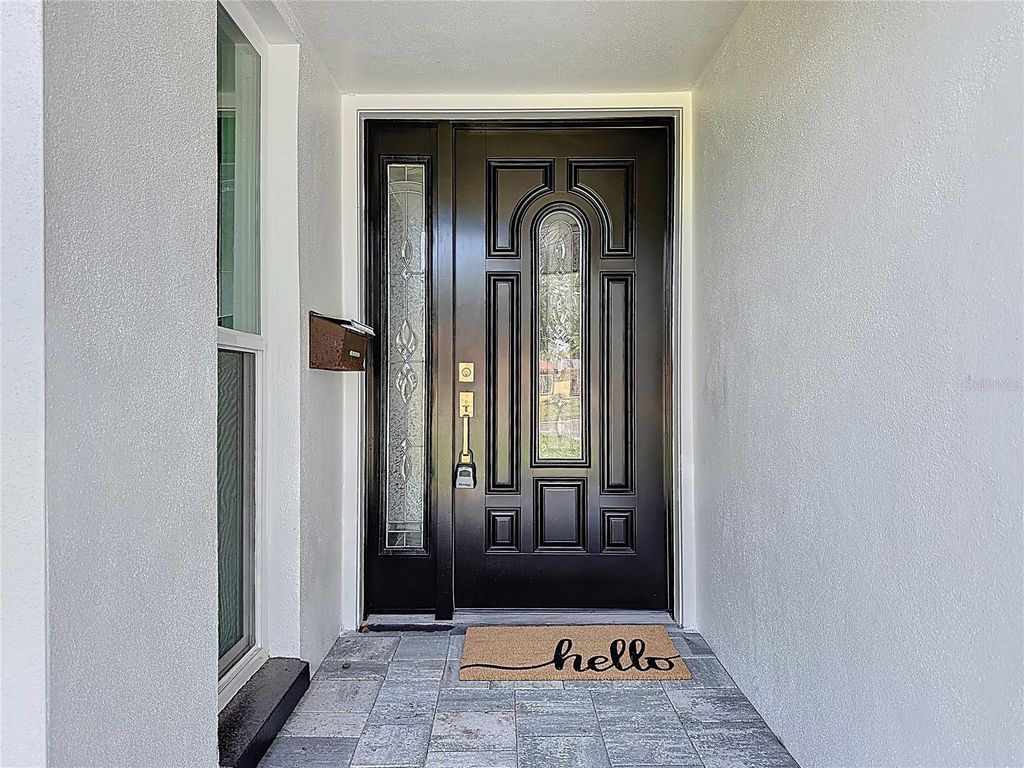 Photo of 910 Alcazar Way S, St Petersburg, FL 33705 (MLS # TB8498584)