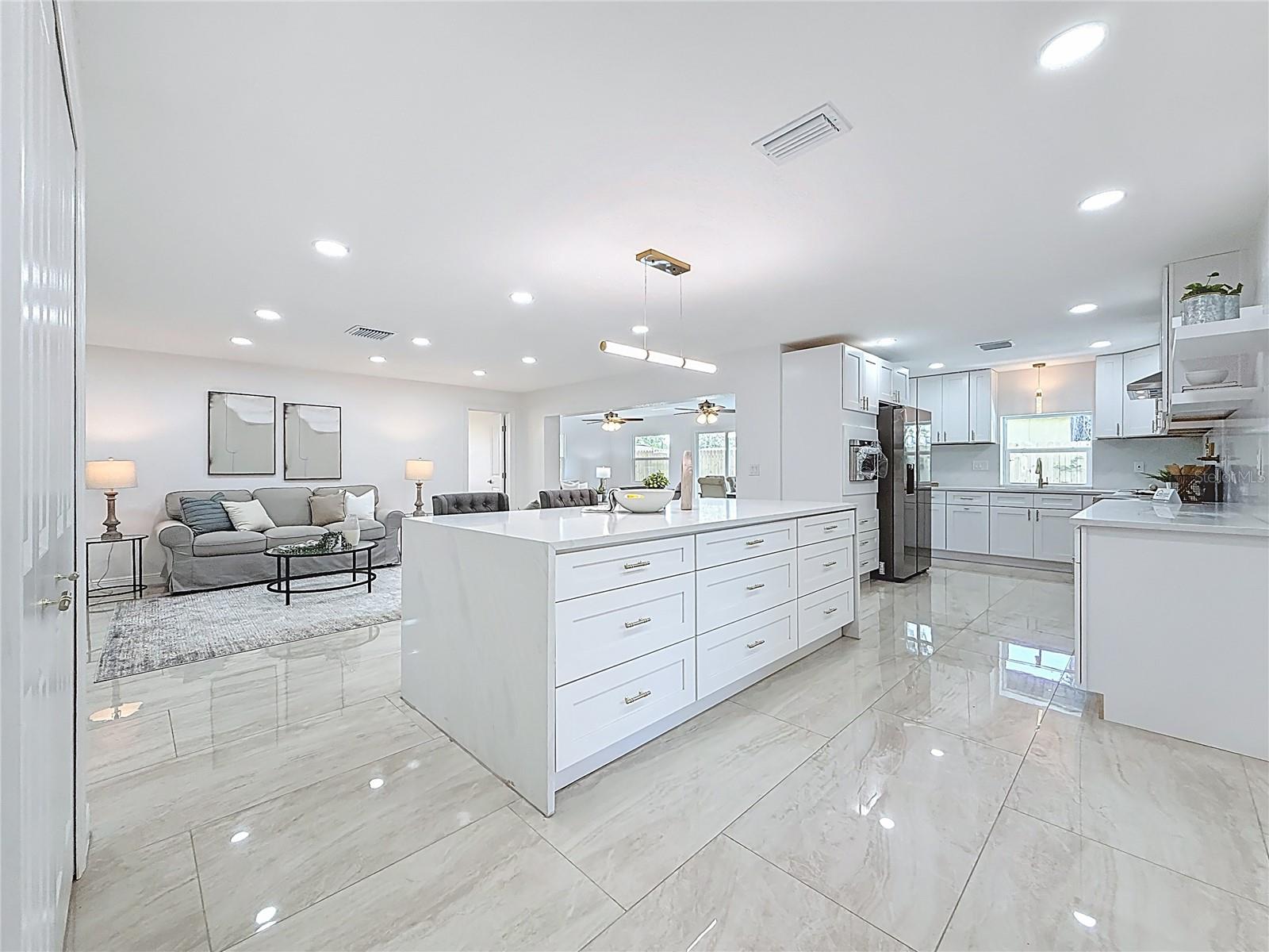 LAKEWOOD ESTATES SEC A - Residential