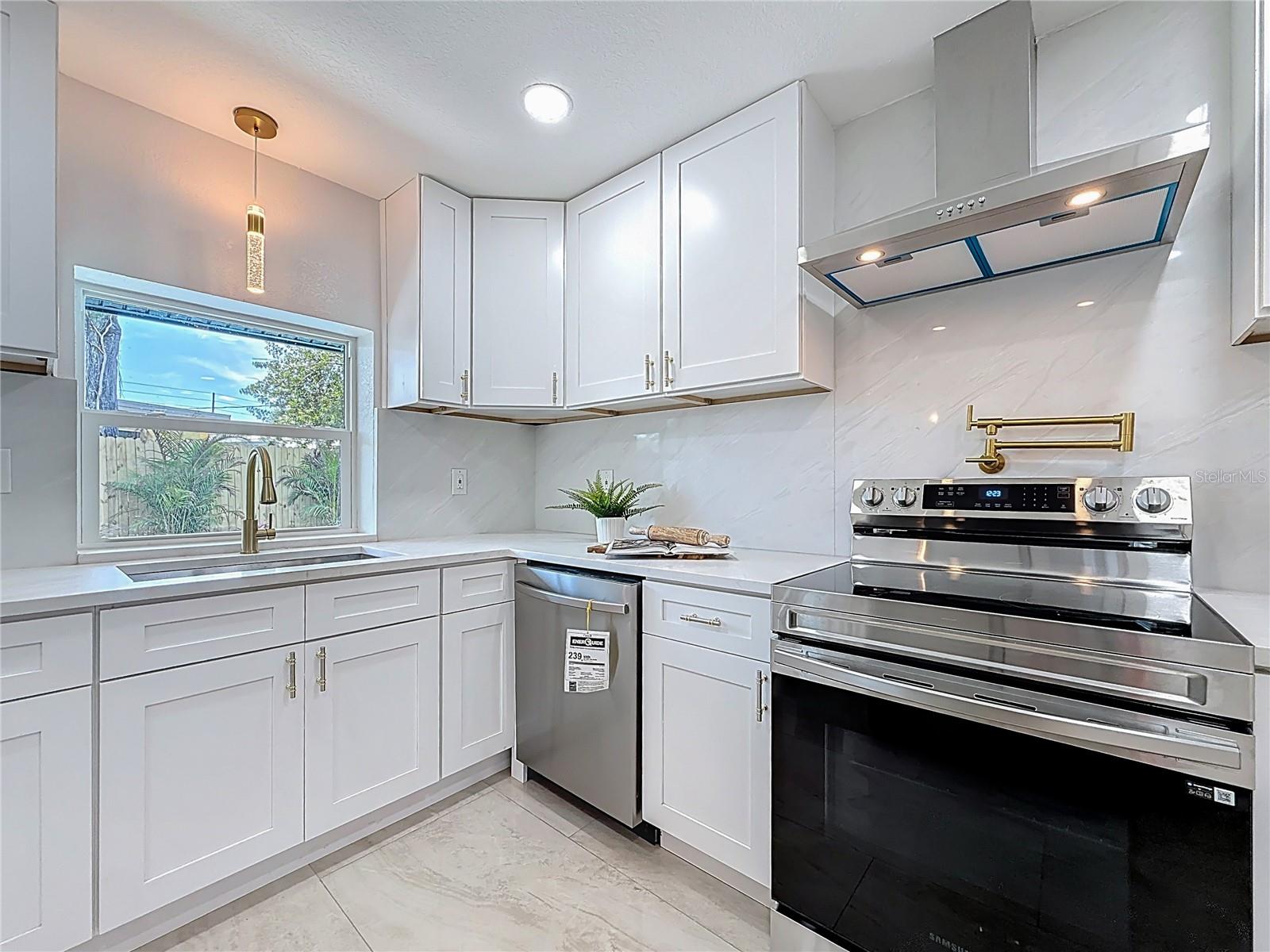 LAKEWOOD ESTATES SEC A - Residential