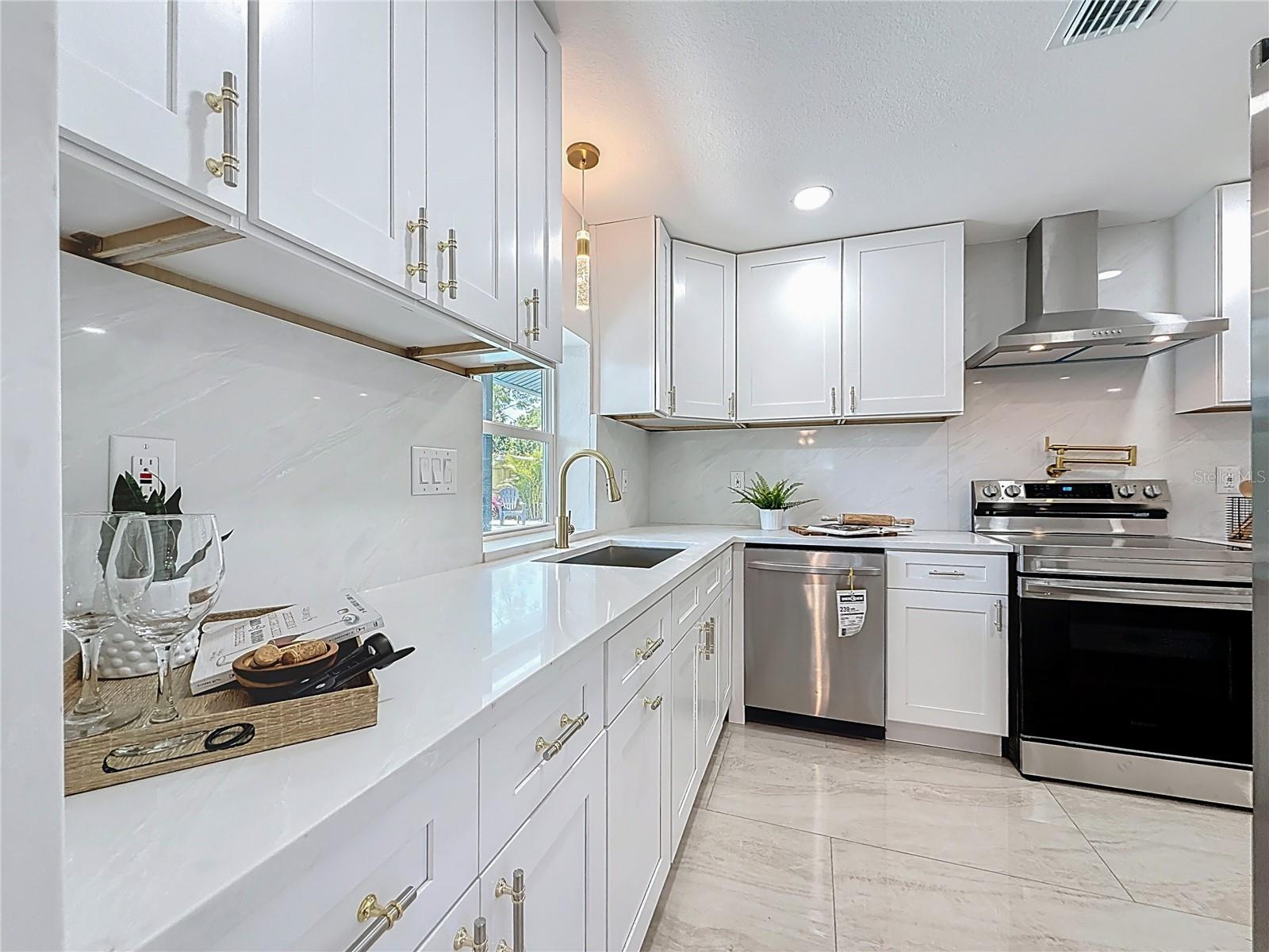 LAKEWOOD ESTATES SEC A - Residential