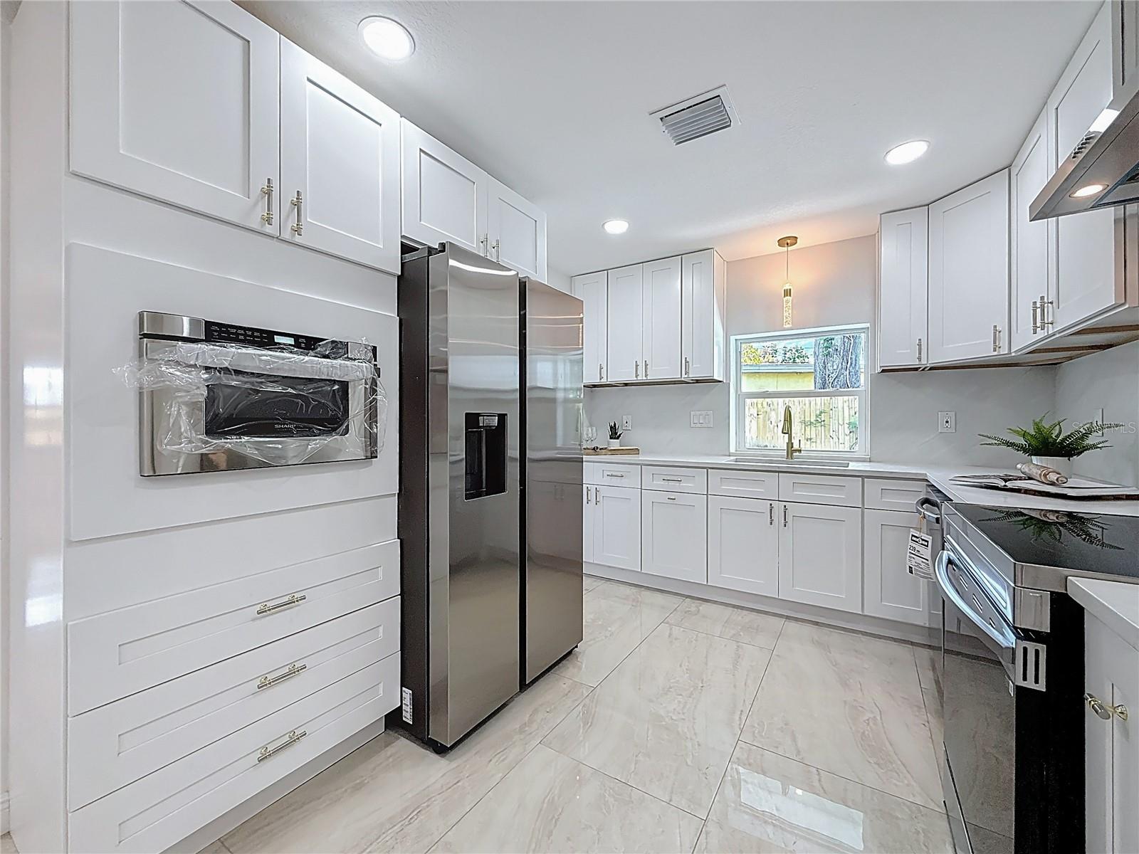 LAKEWOOD ESTATES SEC A - Residential