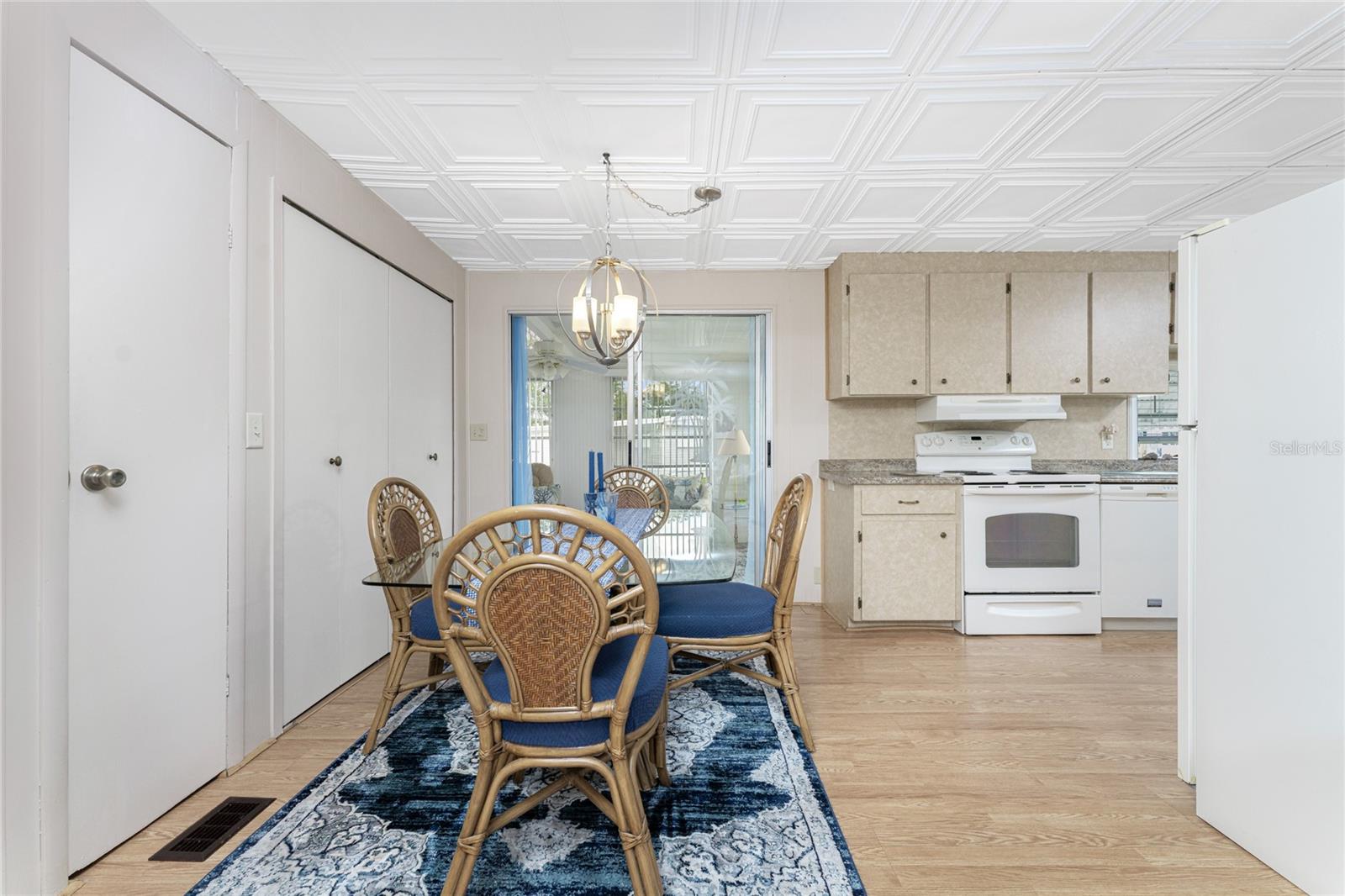 HOLIDAY PARK - Residential