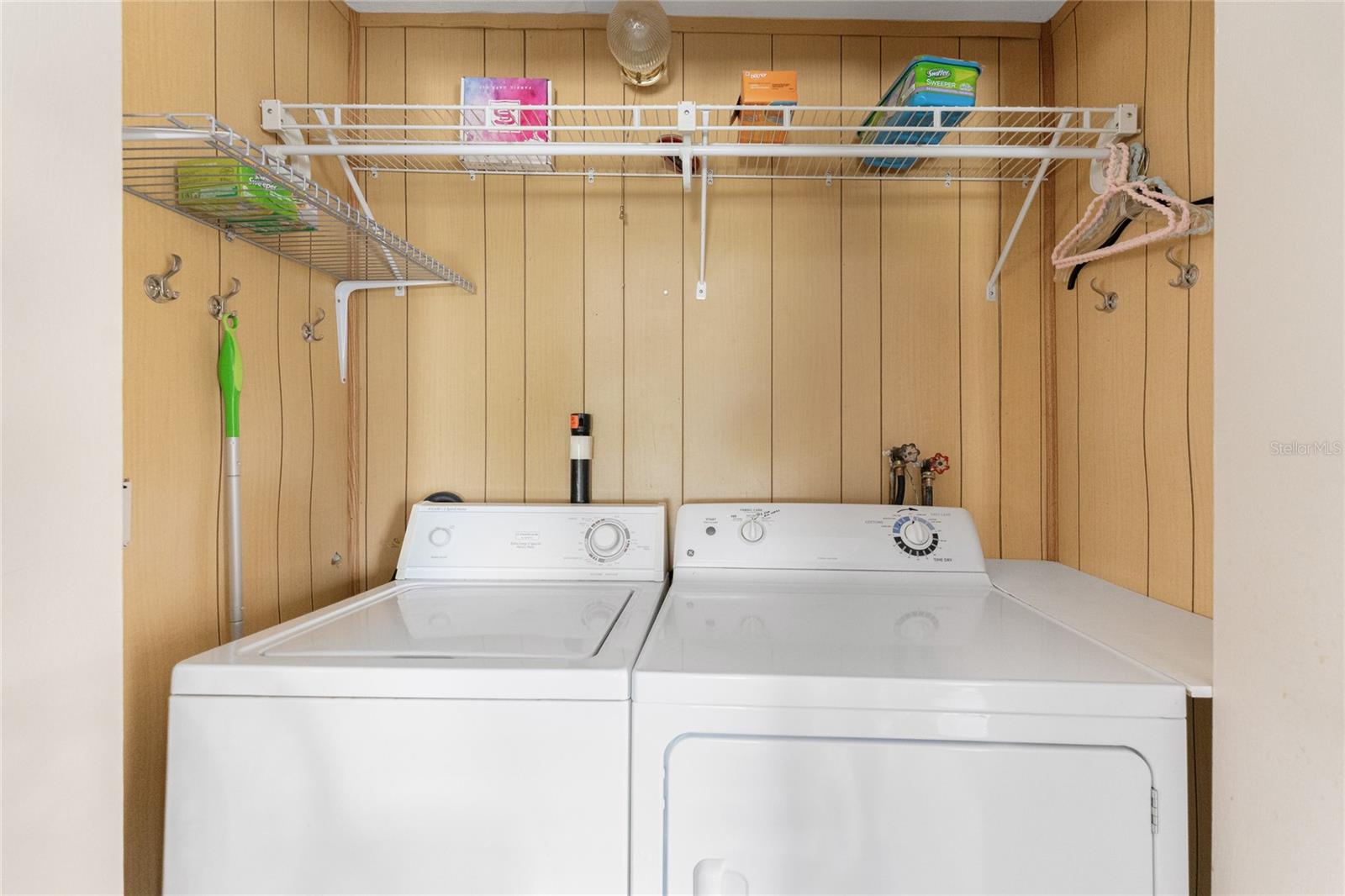 HOLIDAY PARK - Residential