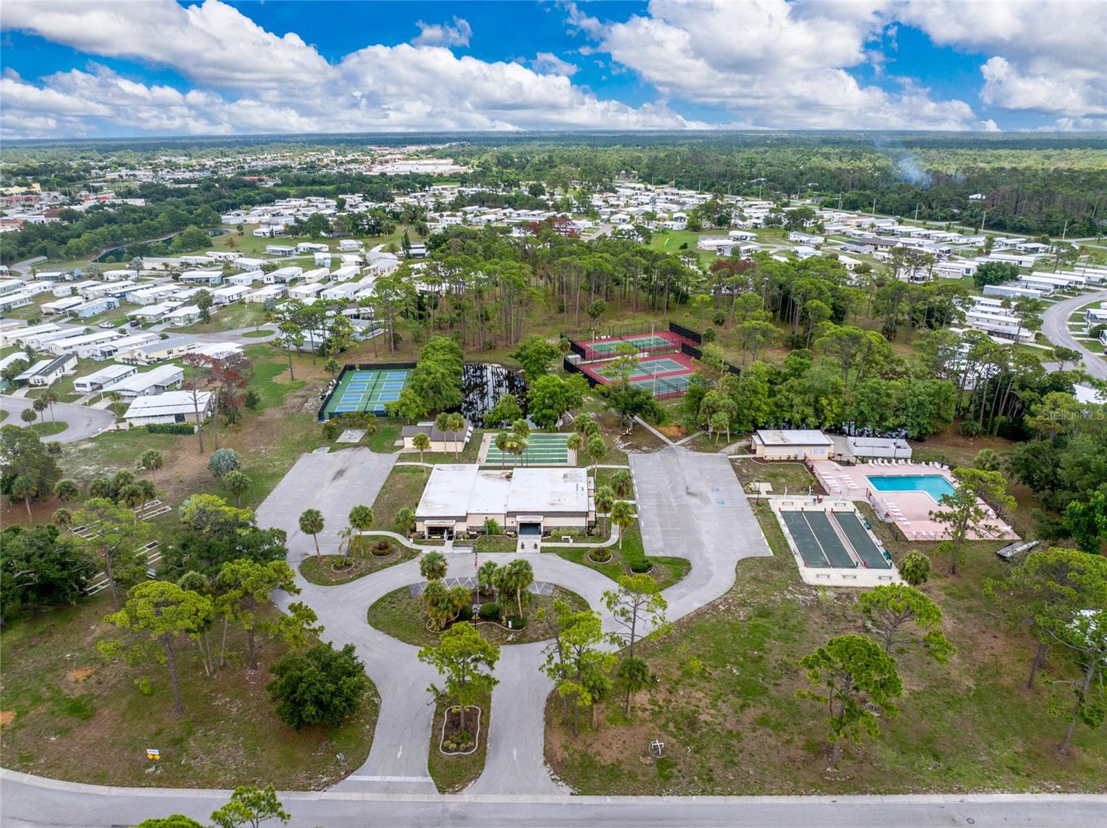 HOLIDAY PARK - Residential