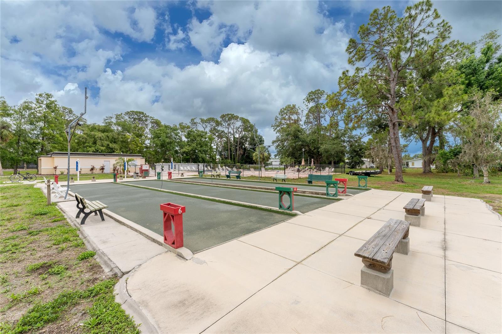 HOLIDAY PARK - Residential