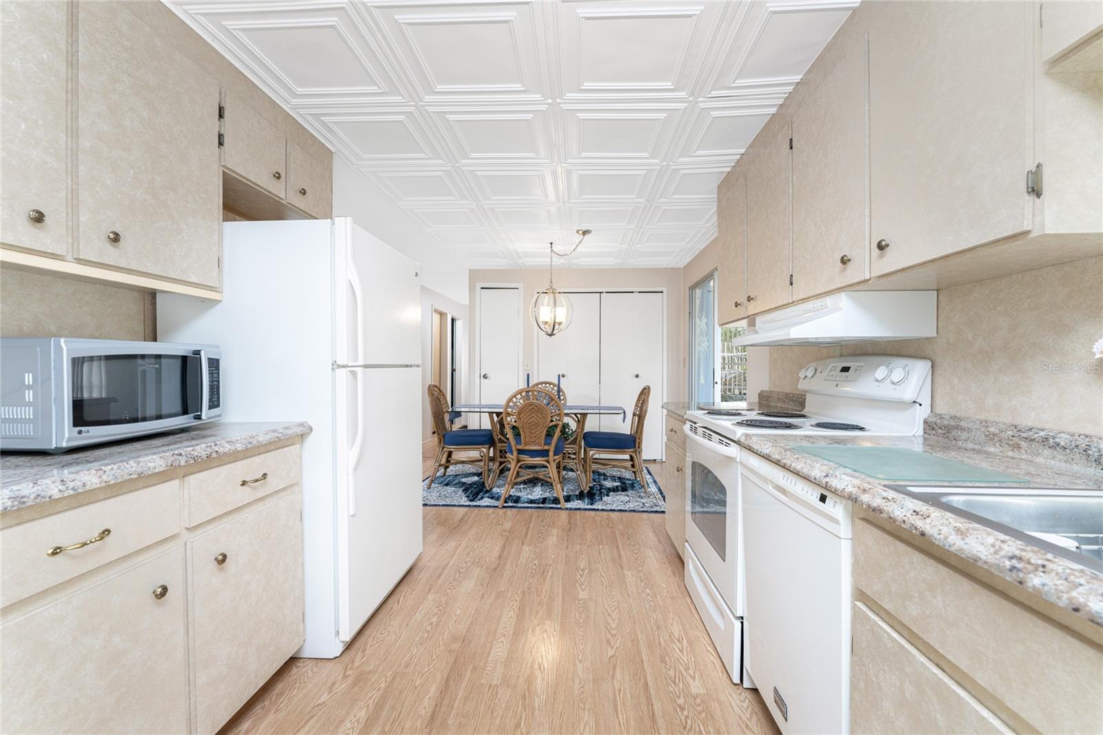 HOLIDAY PARK - Residential