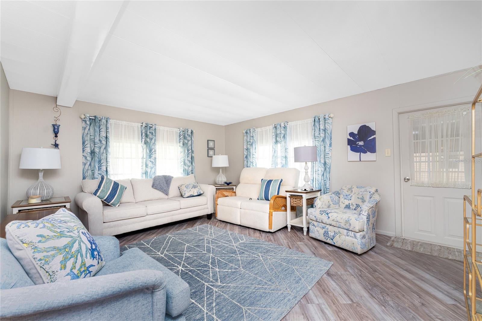 HOLIDAY PARK - Residential