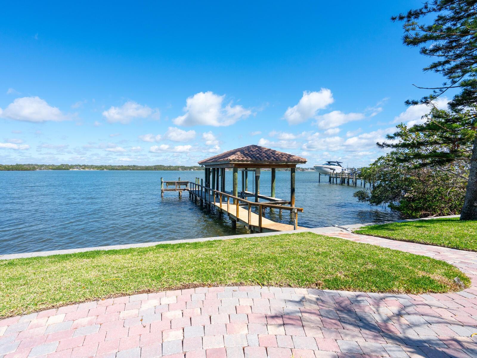 CASEY KEY - Residential