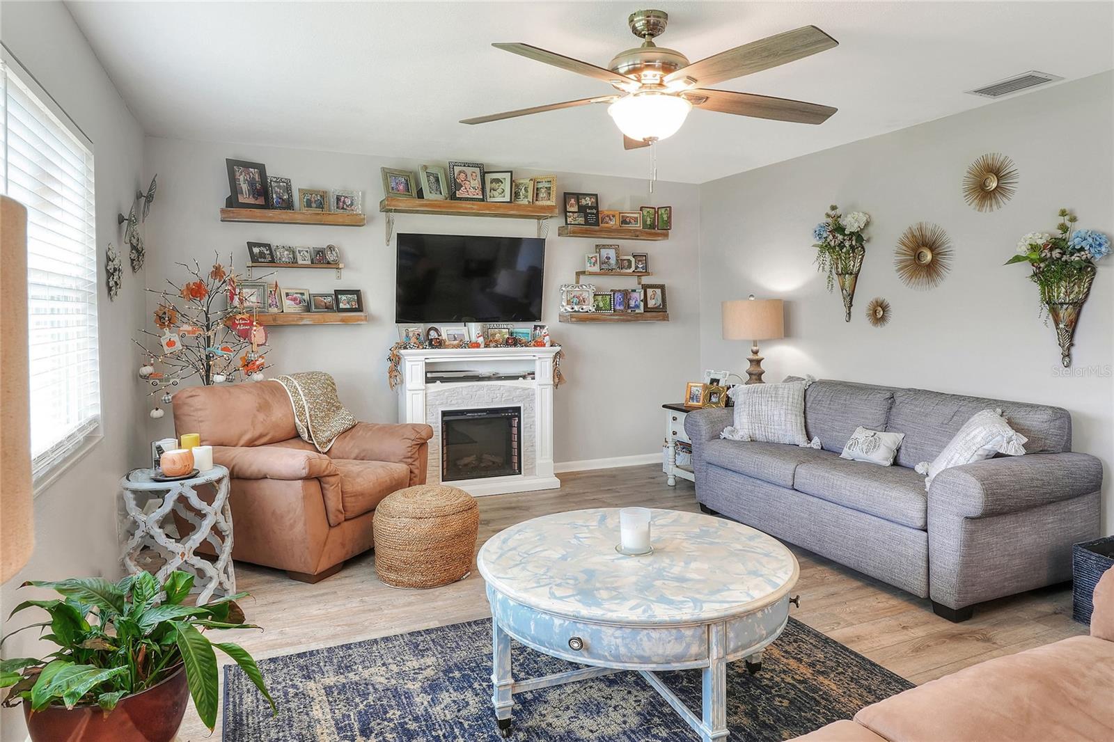 3515 AMITY AVENUE 3515