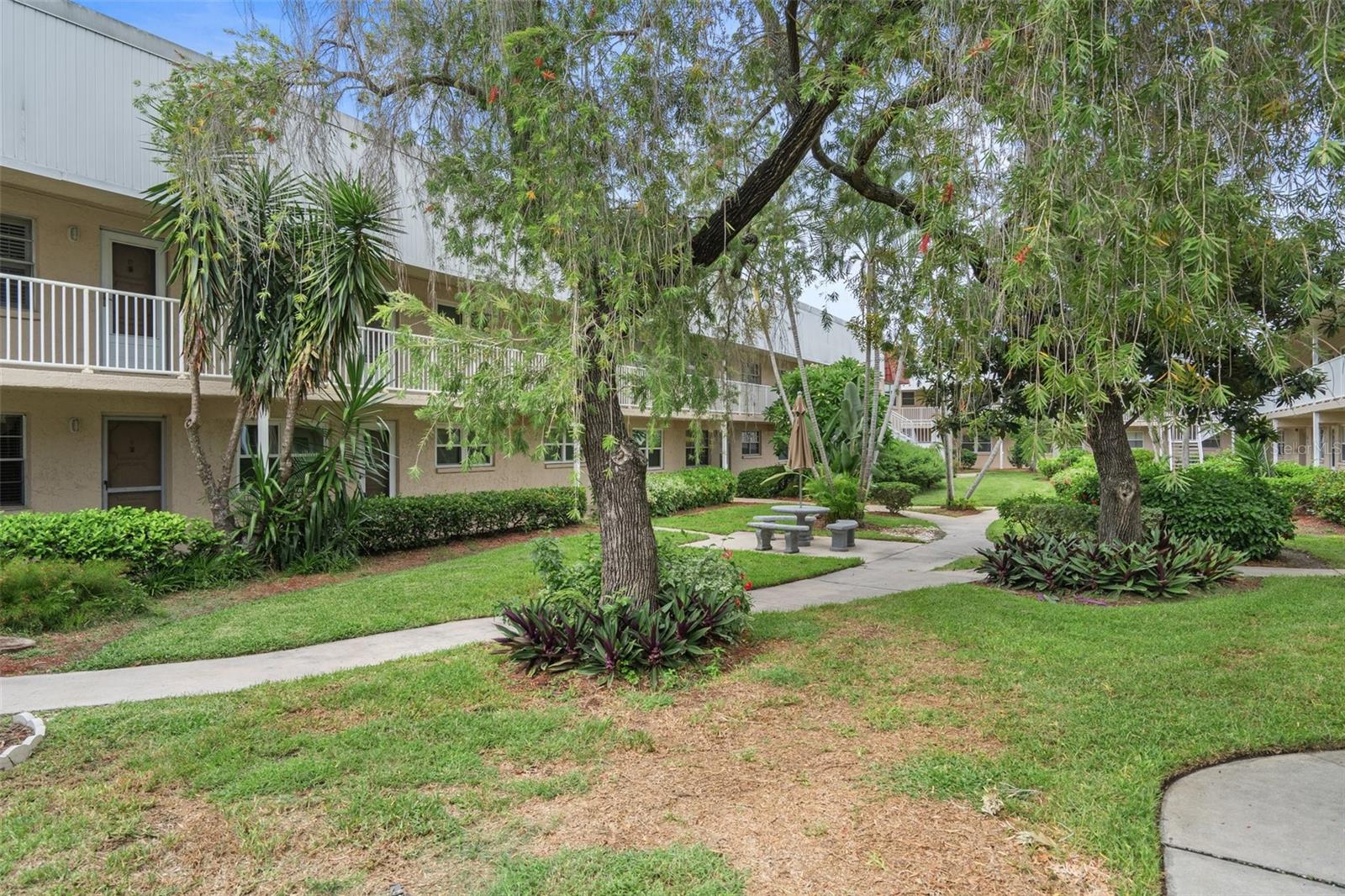 LONG BAYOU - Residential