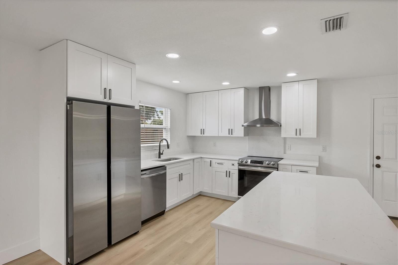 SANDPOINTE 4TH ADD - Residential