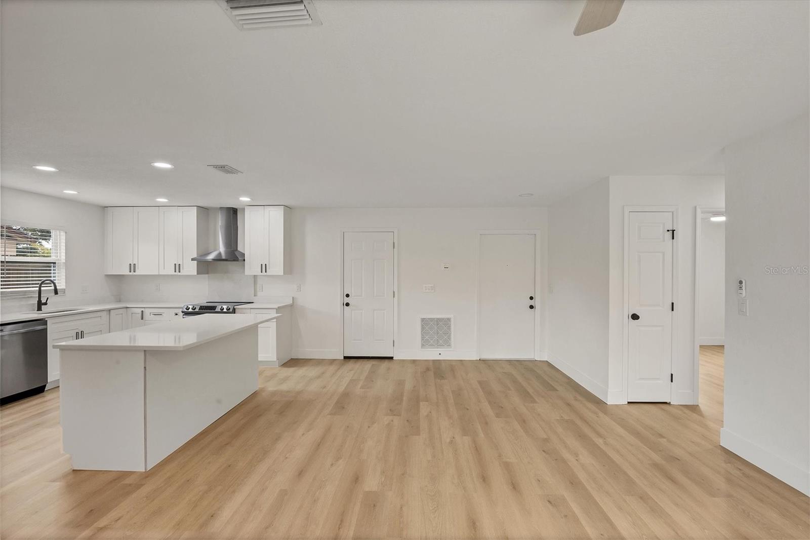 SANDPOINTE 4TH ADD - Residential