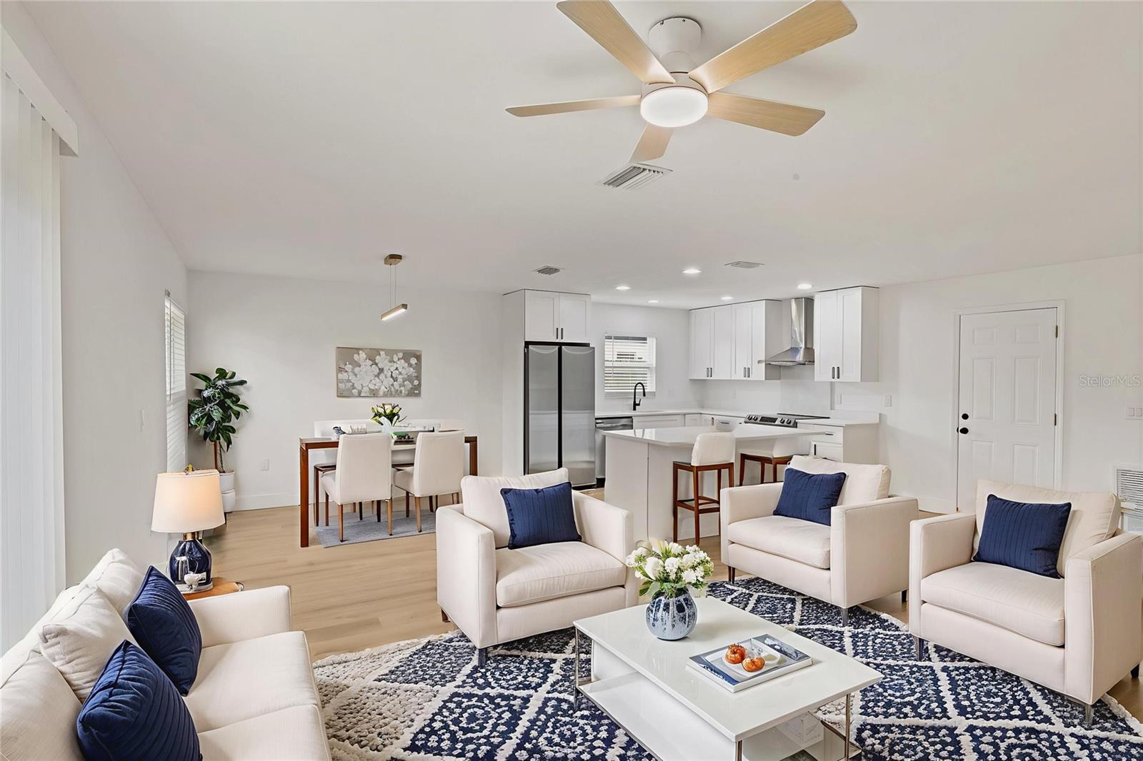 SANDPOINTE 4TH ADD - Residential