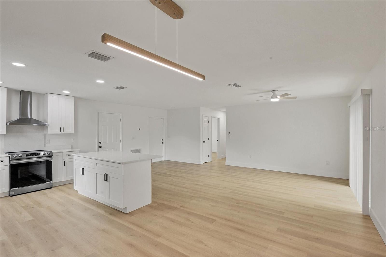 SANDPOINTE 4TH ADD - Residential