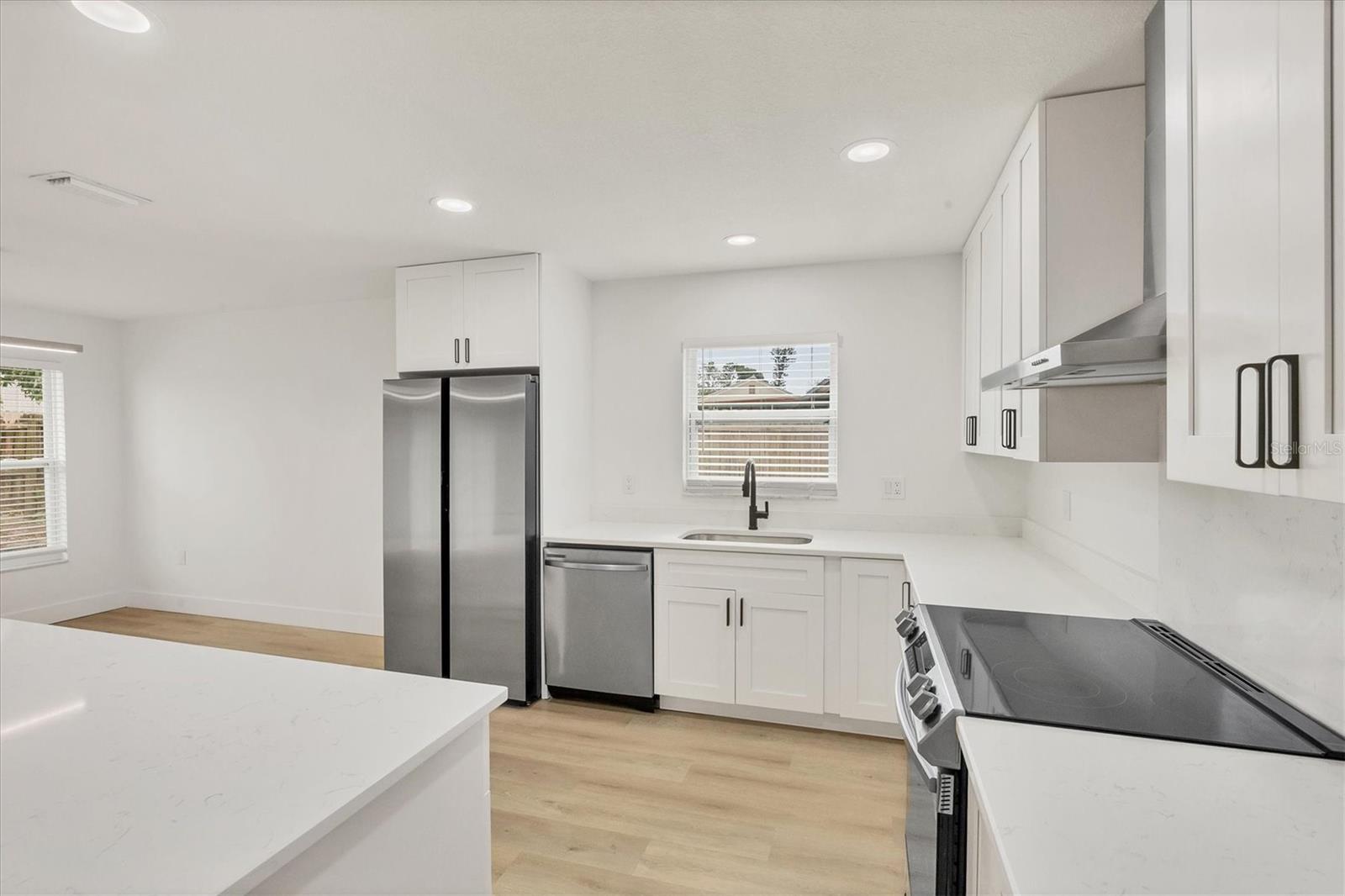 SANDPOINTE 4TH ADD - Residential