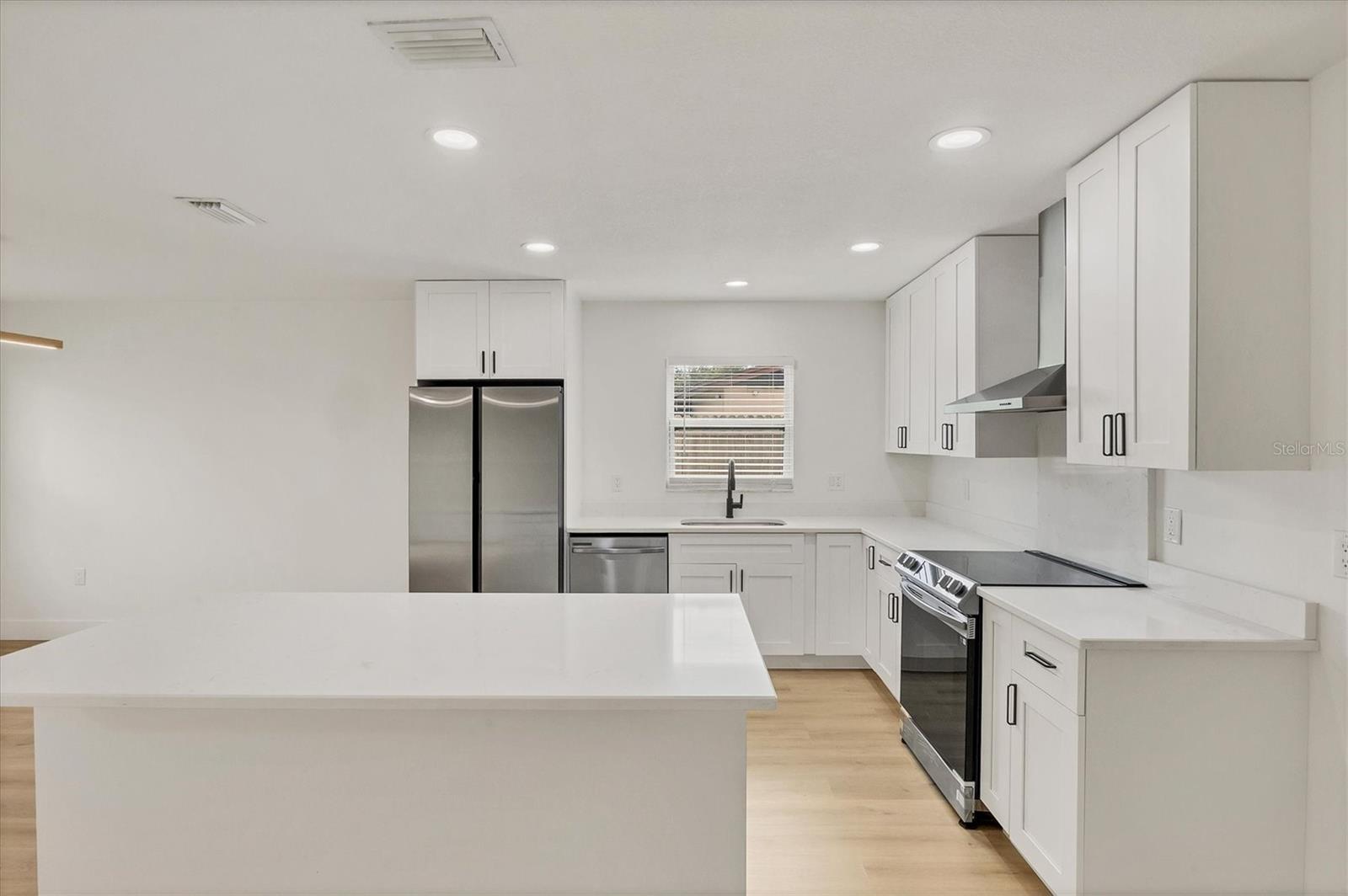 SANDPOINTE 4TH ADD - Residential