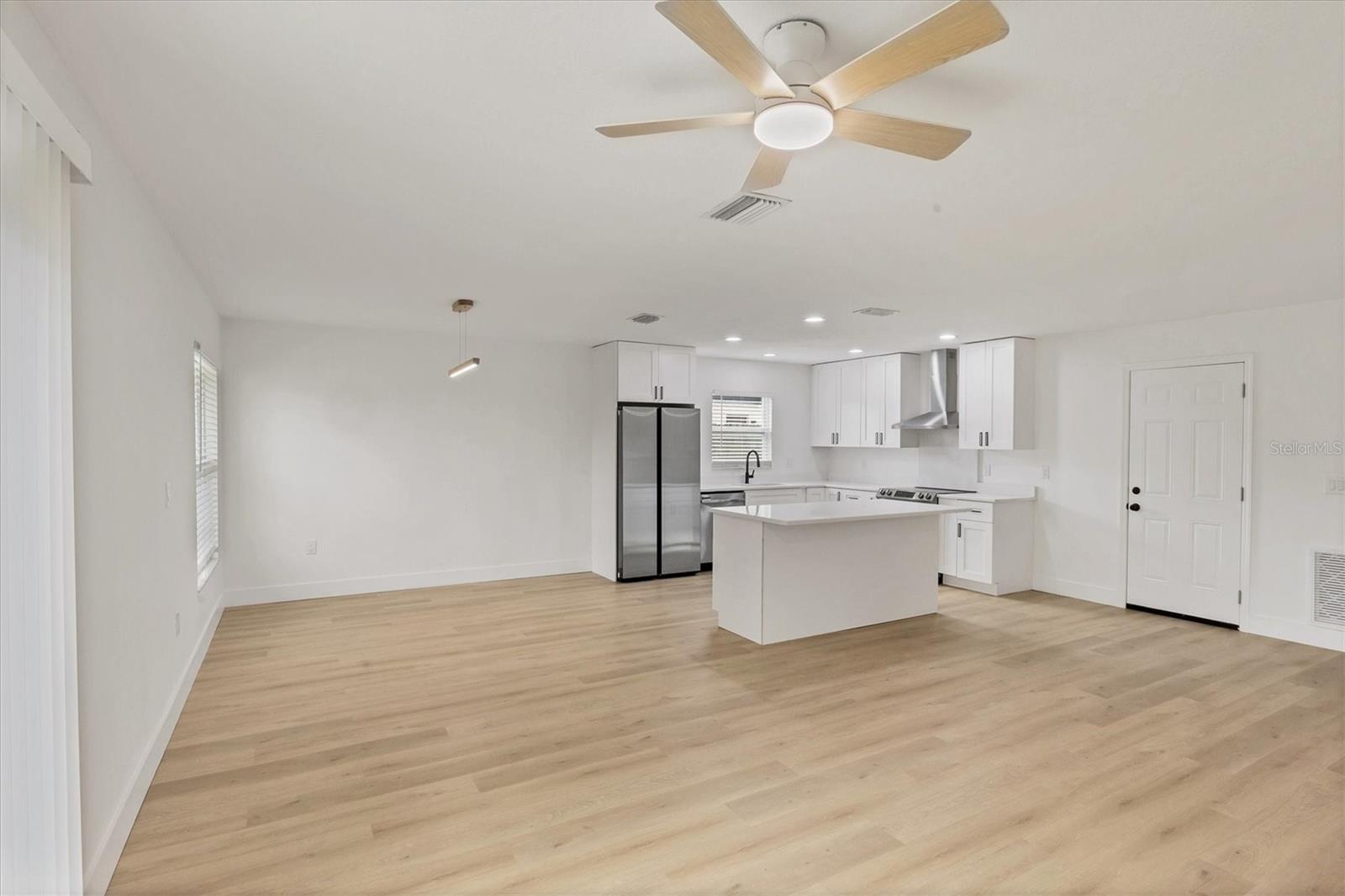 SANDPOINTE 4TH ADD - Residential