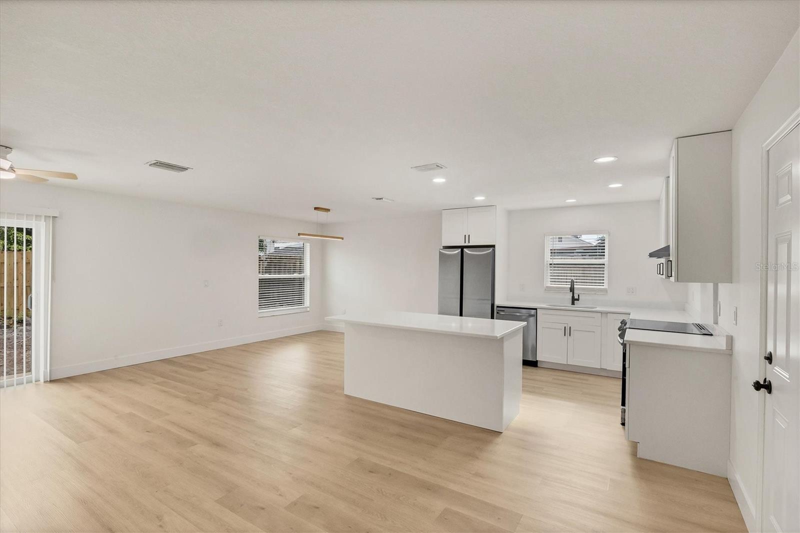 SANDPOINTE 4TH ADD - Residential