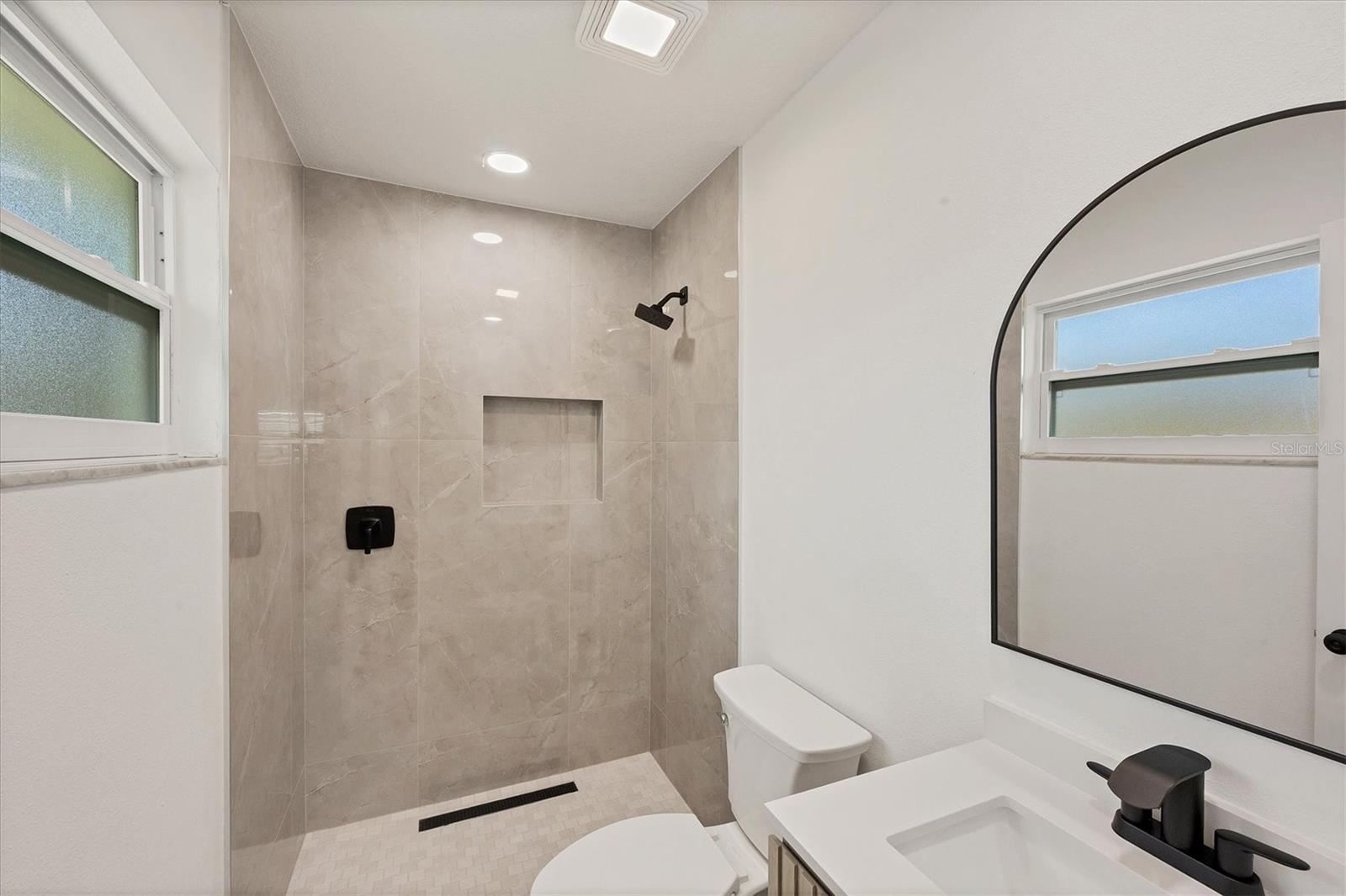 SANDPOINTE 4TH ADD - Residential