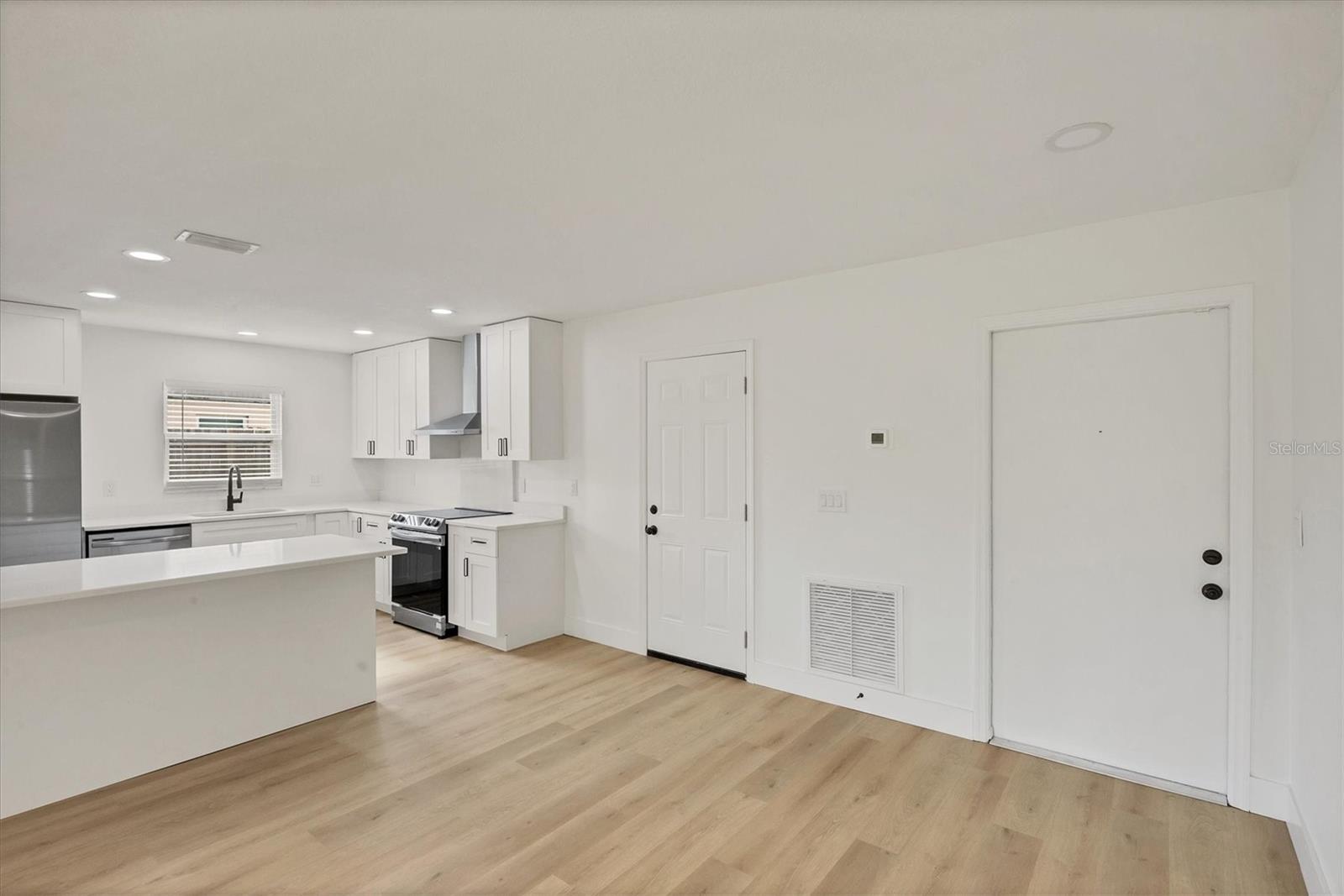 SANDPOINTE 4TH ADD - Residential