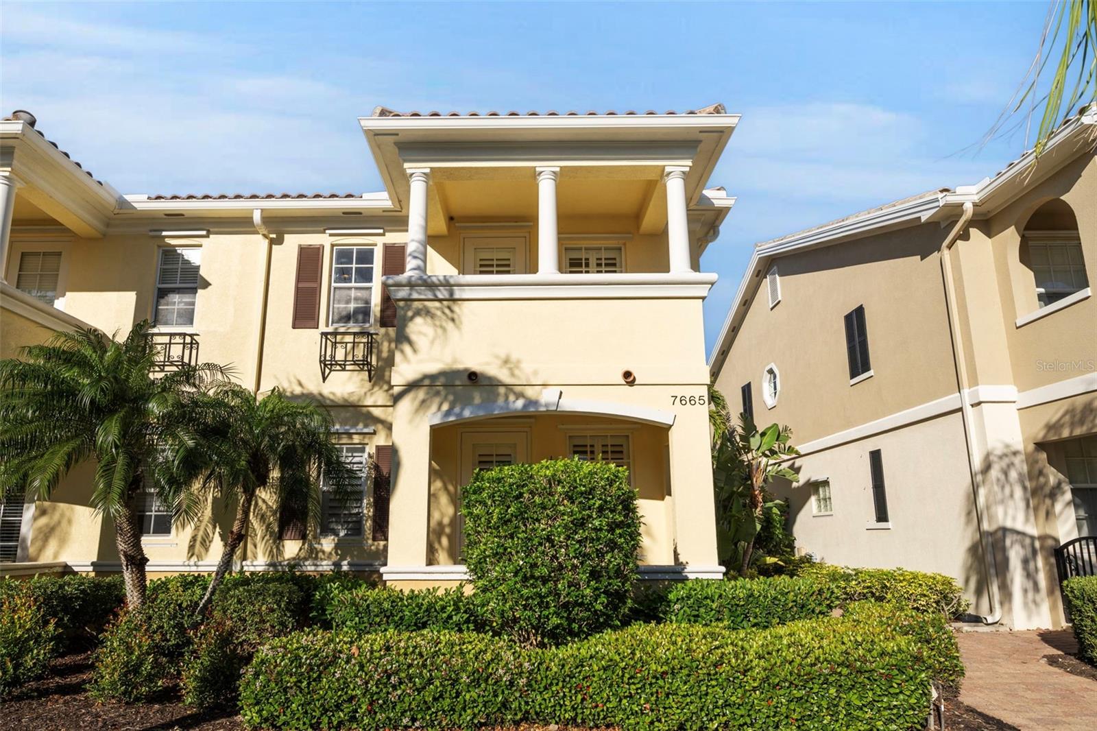 VILLAGEWALK - Residential