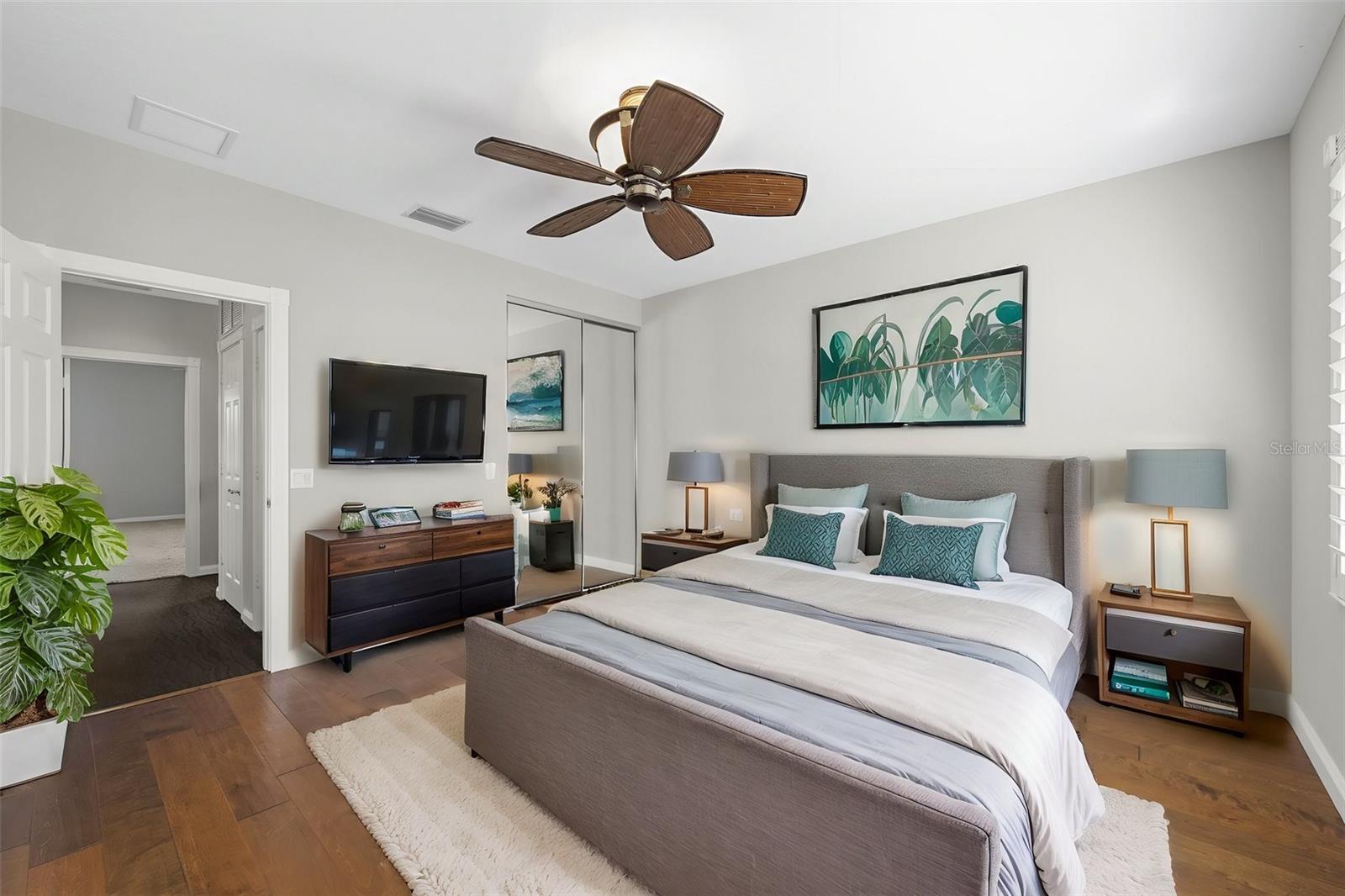 VILLAGEWALK - Residential