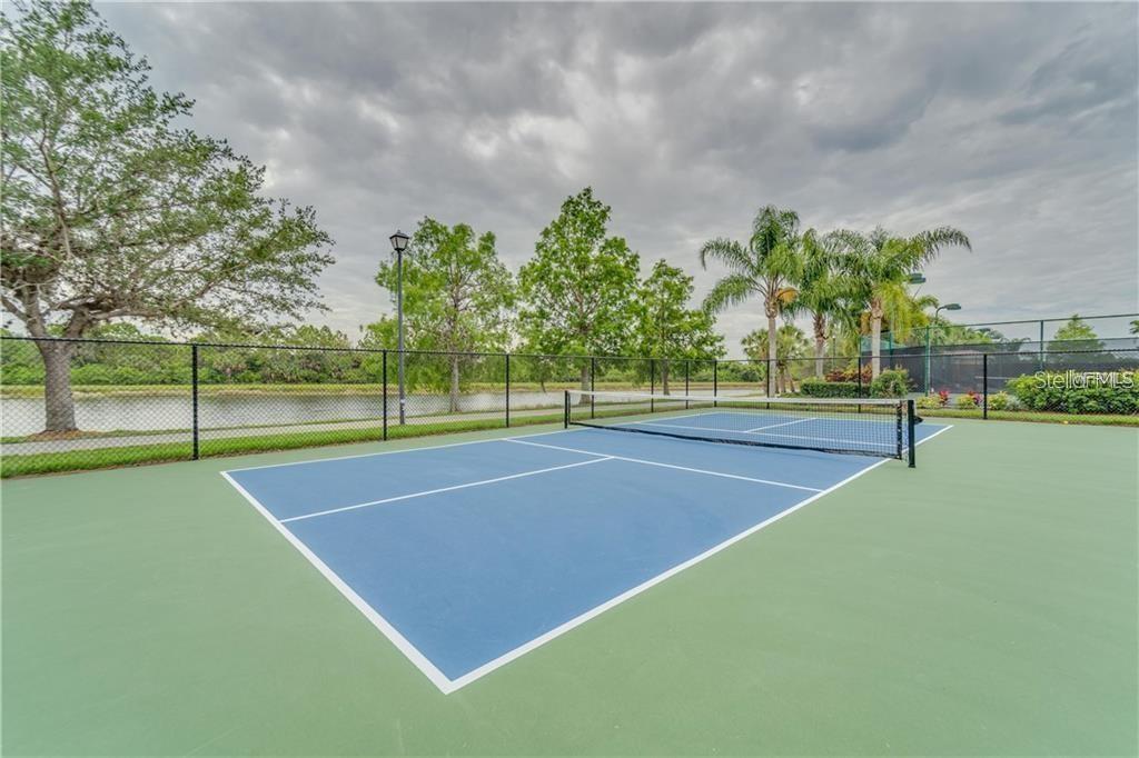 VILLAGEWALK - Residential