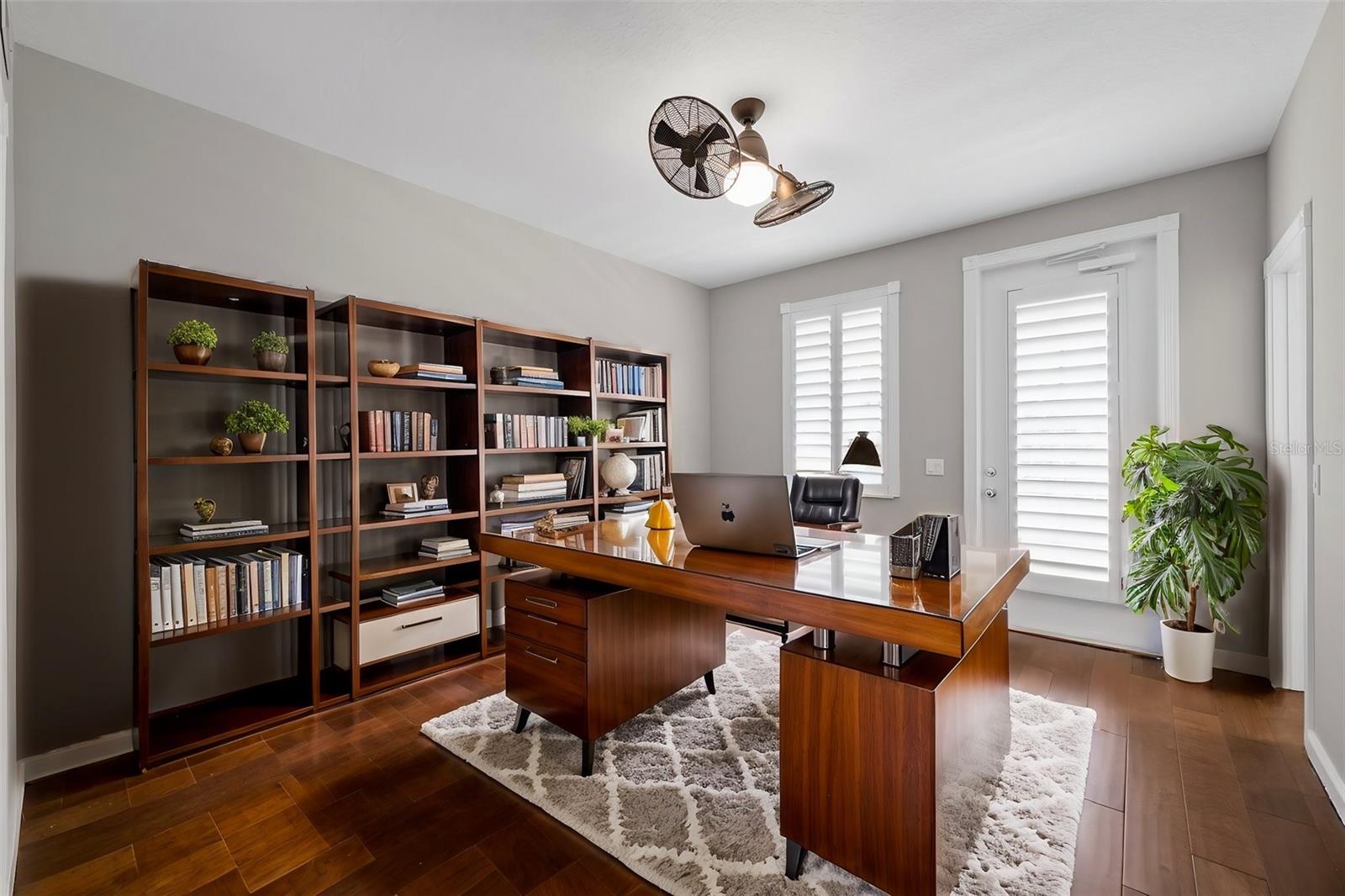 VILLAGEWALK - Residential