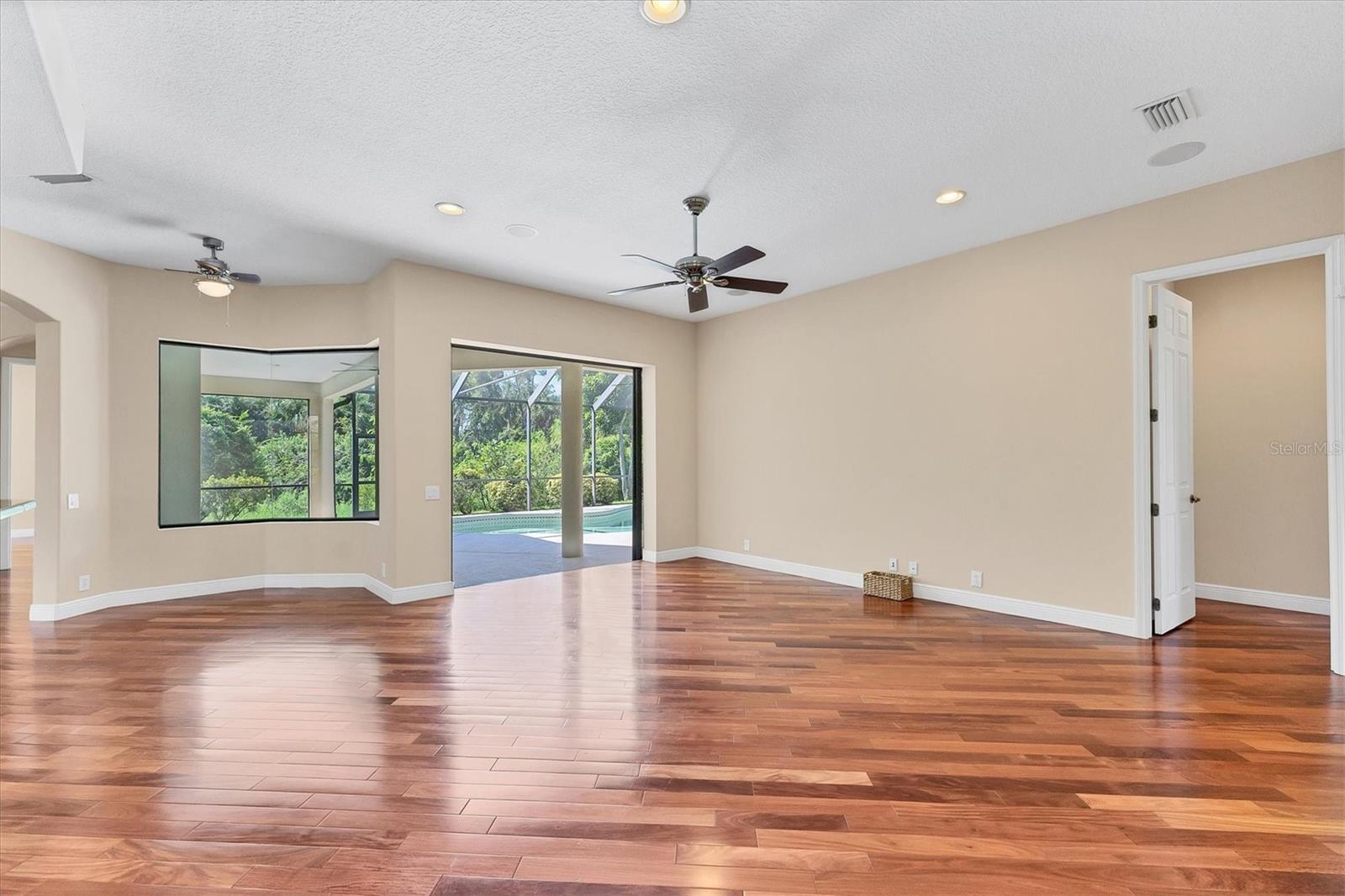 COUNTRY MEADOWS PH I - Residential