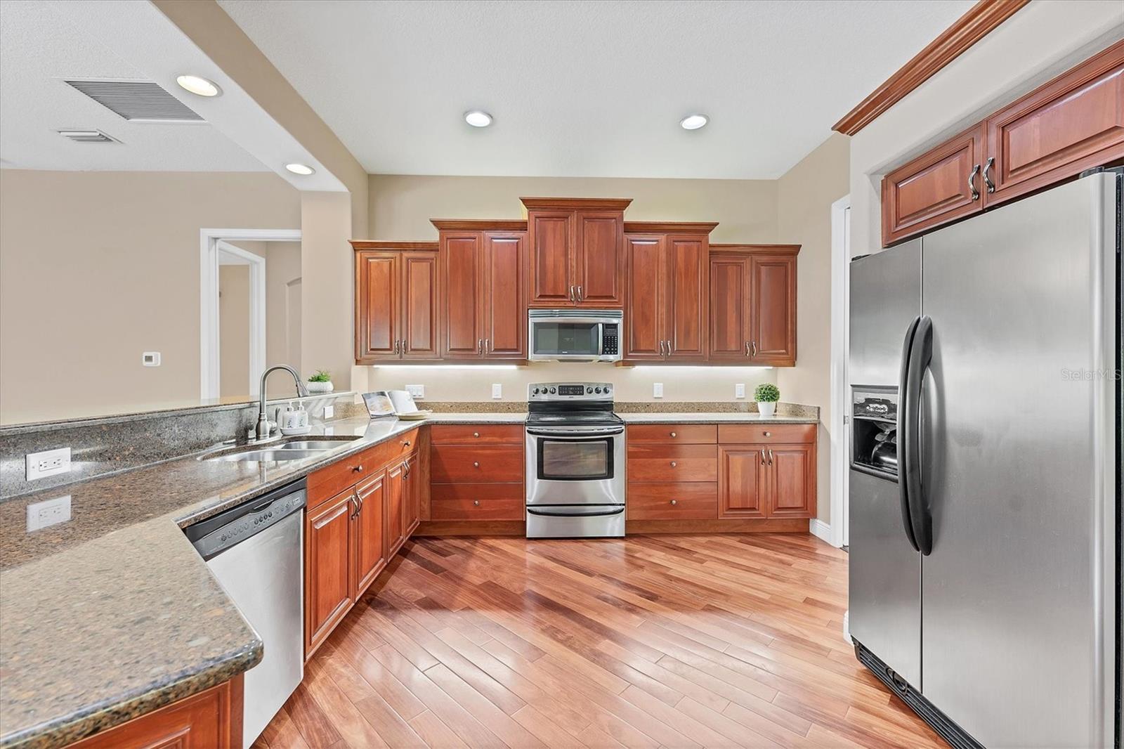 COUNTRY MEADOWS PH I - Residential