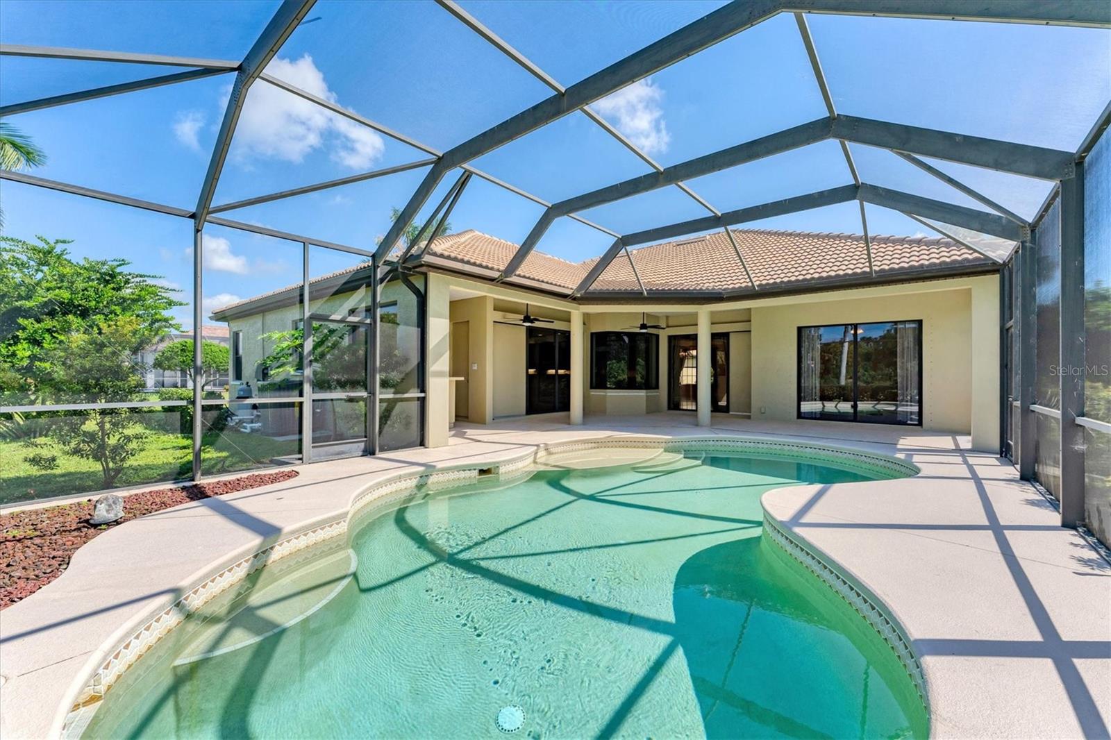 COUNTRY MEADOWS PH I - Residential