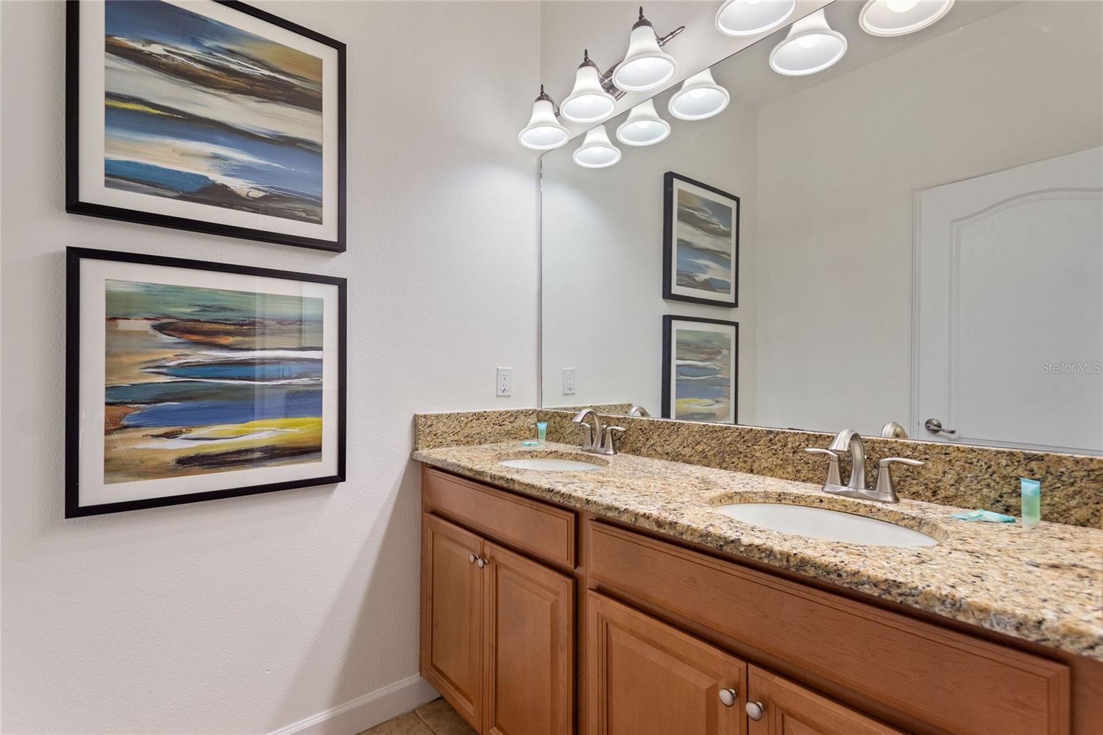 STOREY LAKE - Residential