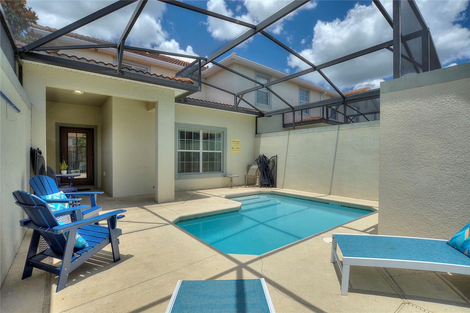 STOREY LAKE - Residential