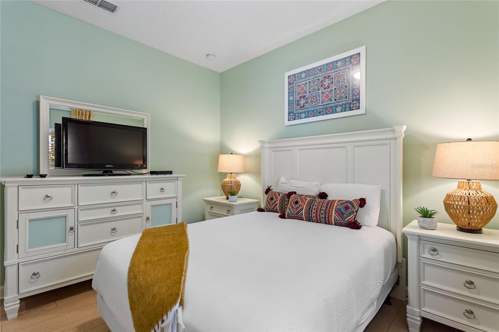 STOREY LAKE - Residential