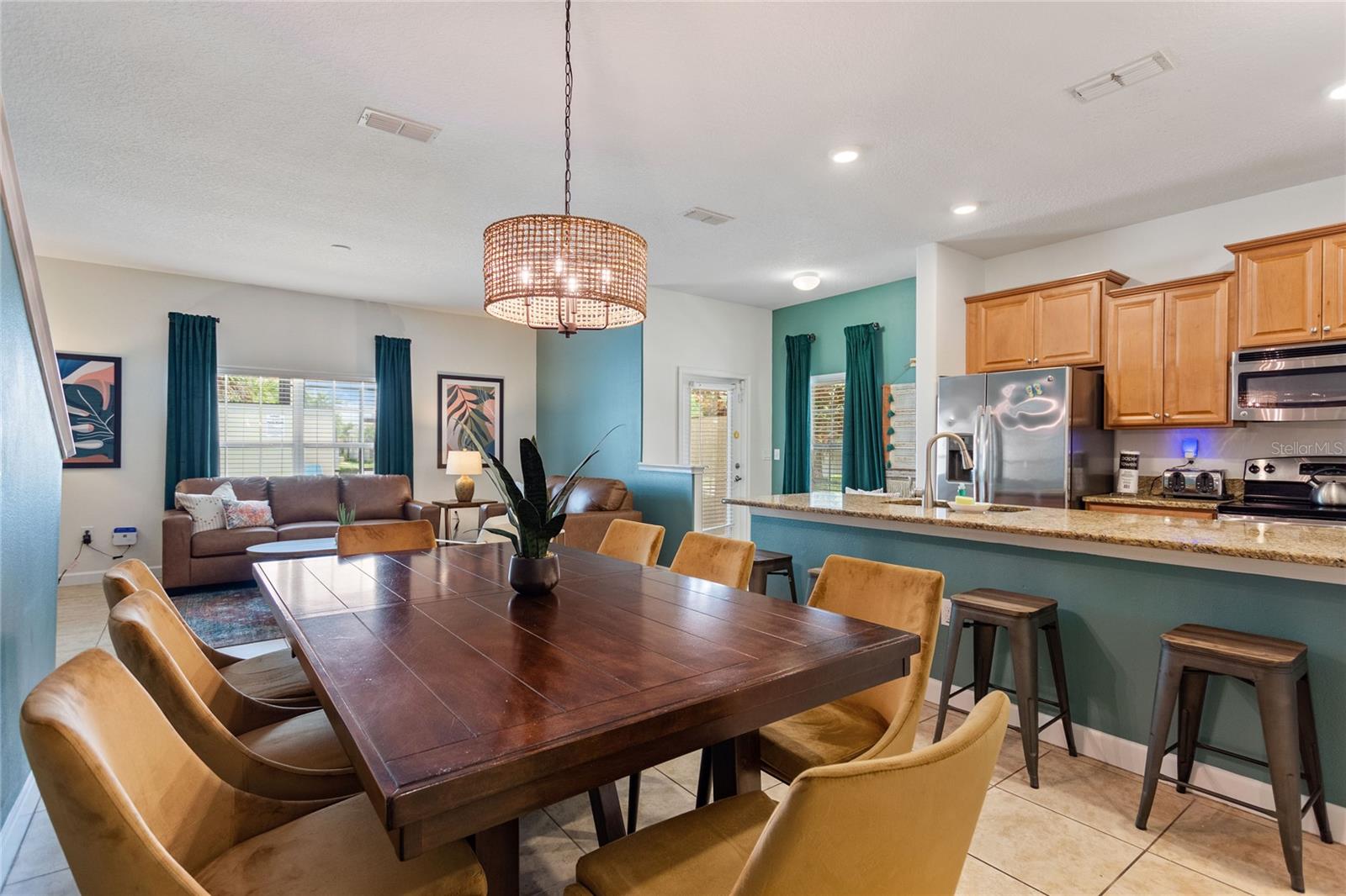 STOREY LAKE - Residential