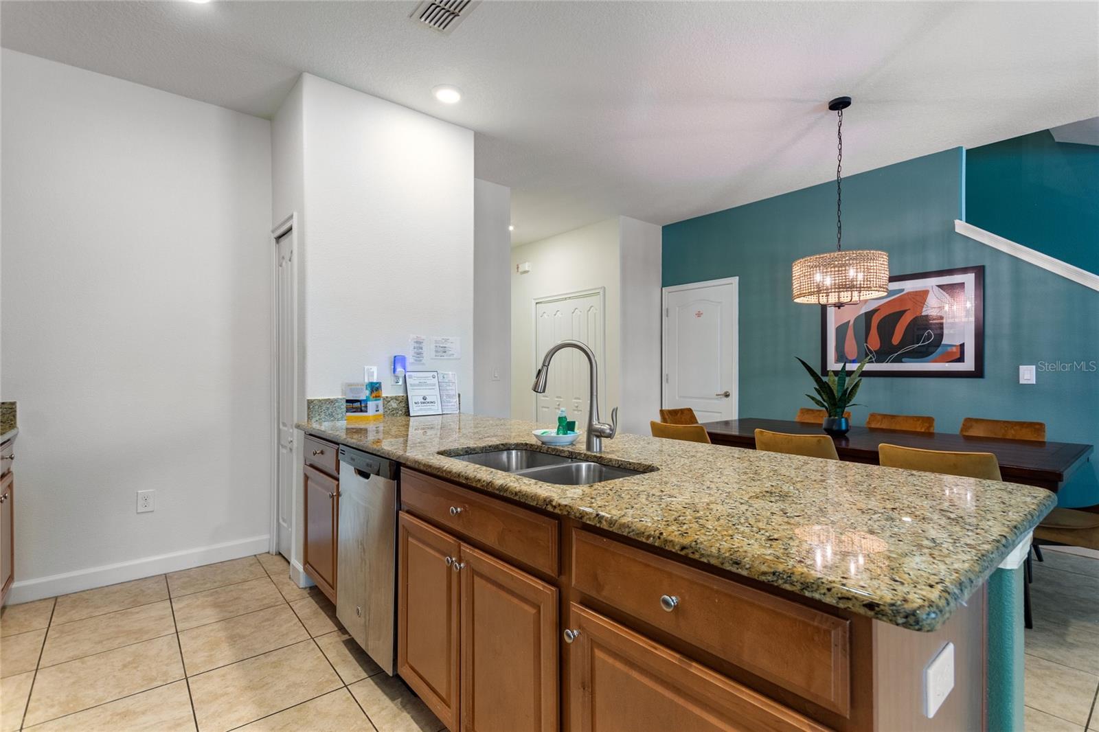 STOREY LAKE - Residential