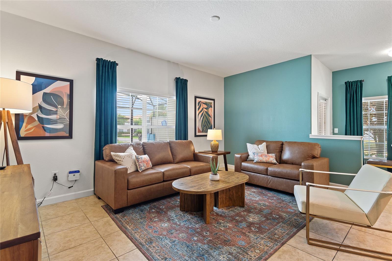 STOREY LAKE - Residential