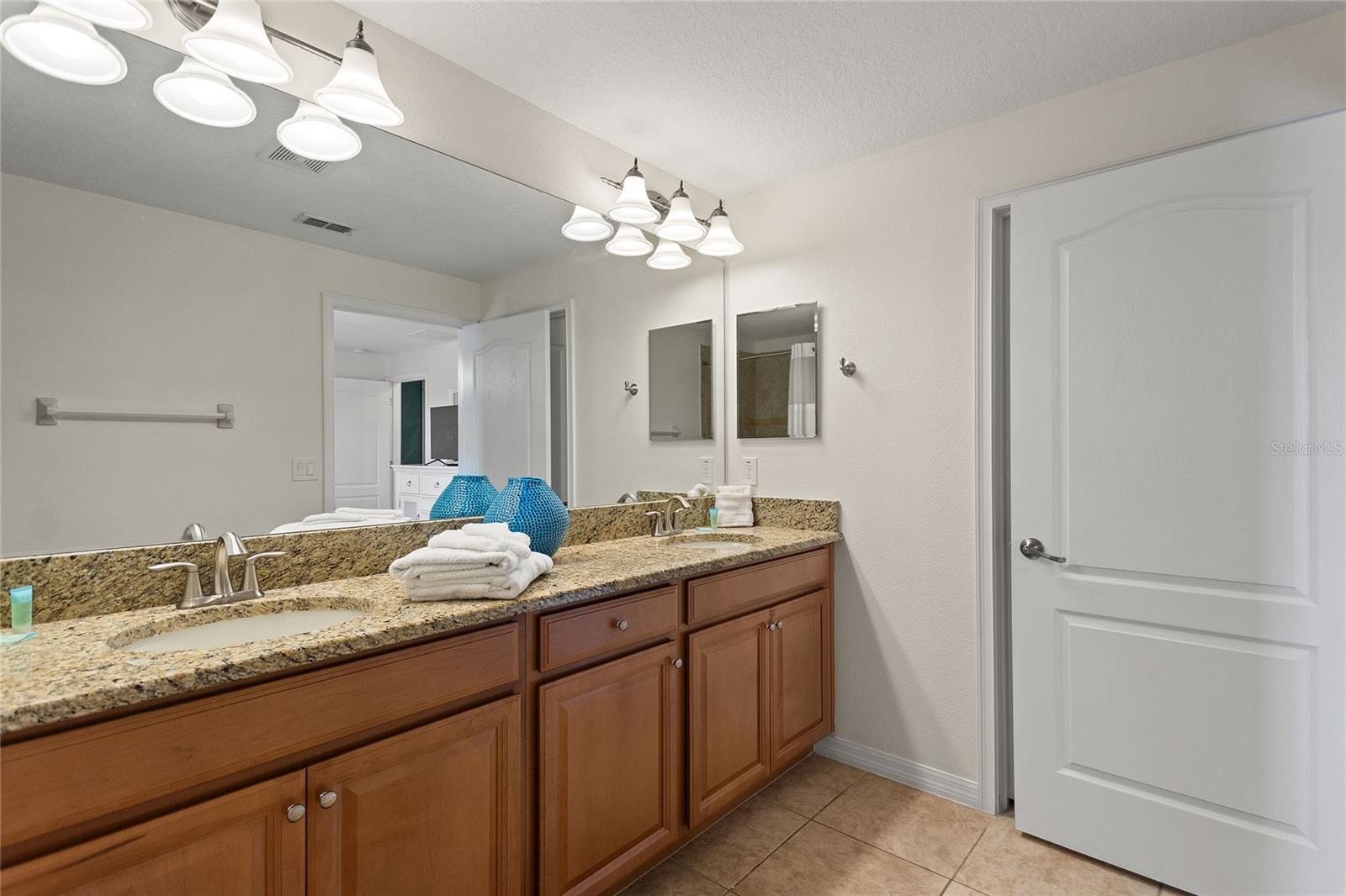 STOREY LAKE - Residential