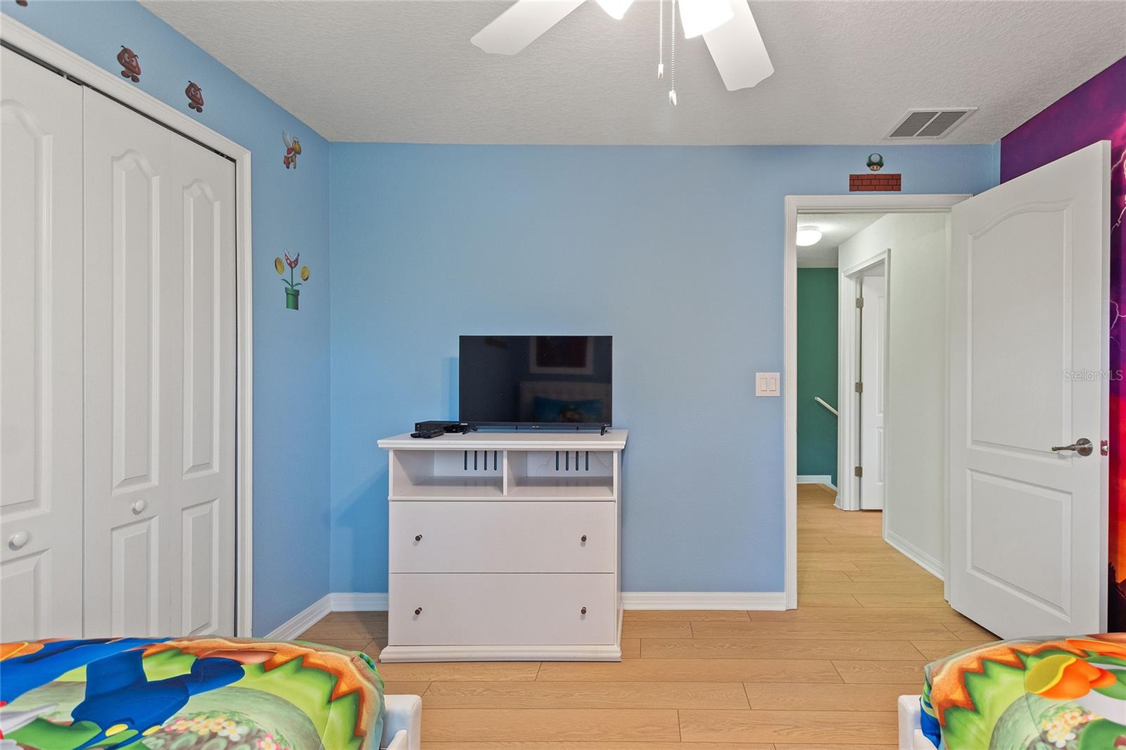 STOREY LAKE - Residential